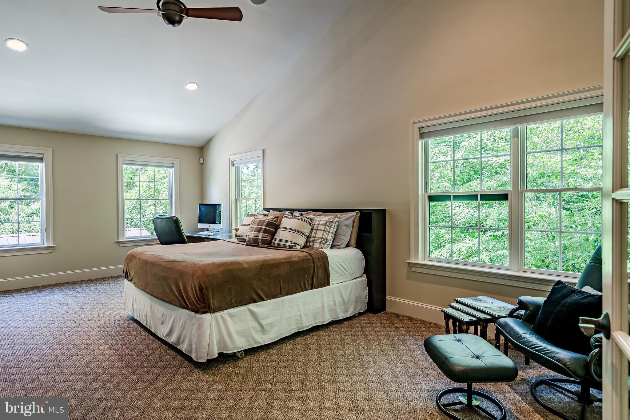 TURNBERRY - Residential