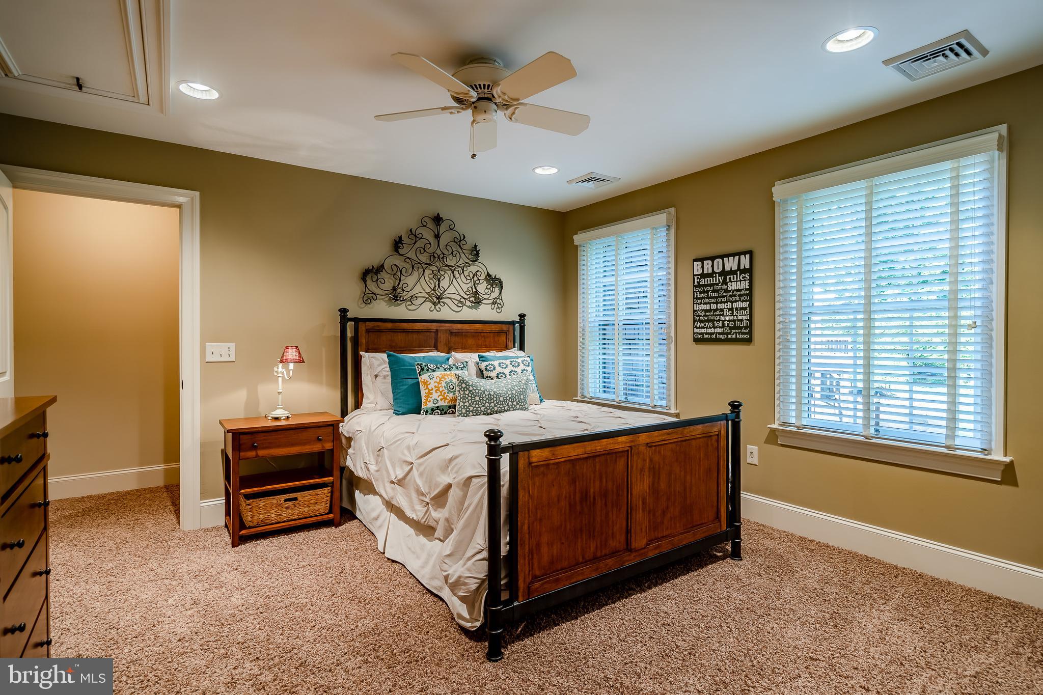 TURNBERRY - Residential