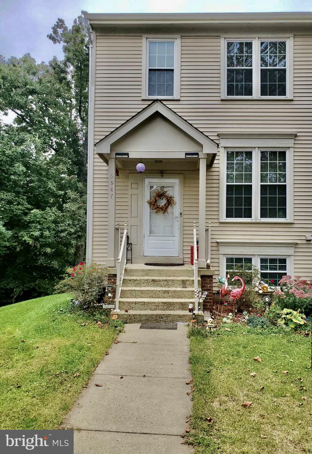 COMPTON VALLEY ESTATES - Residential Lease