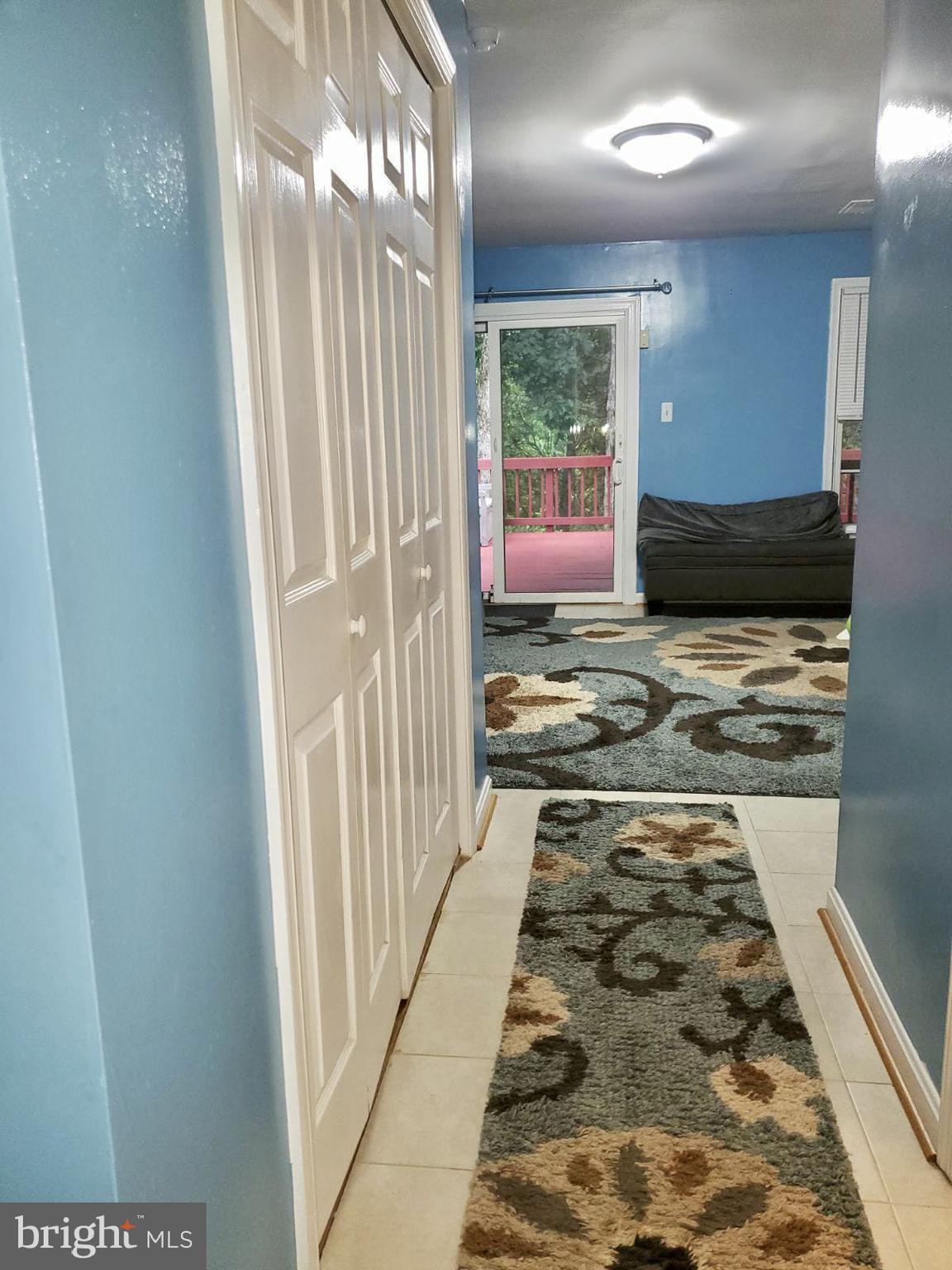 COMPTON VALLEY ESTATES - Residential Lease