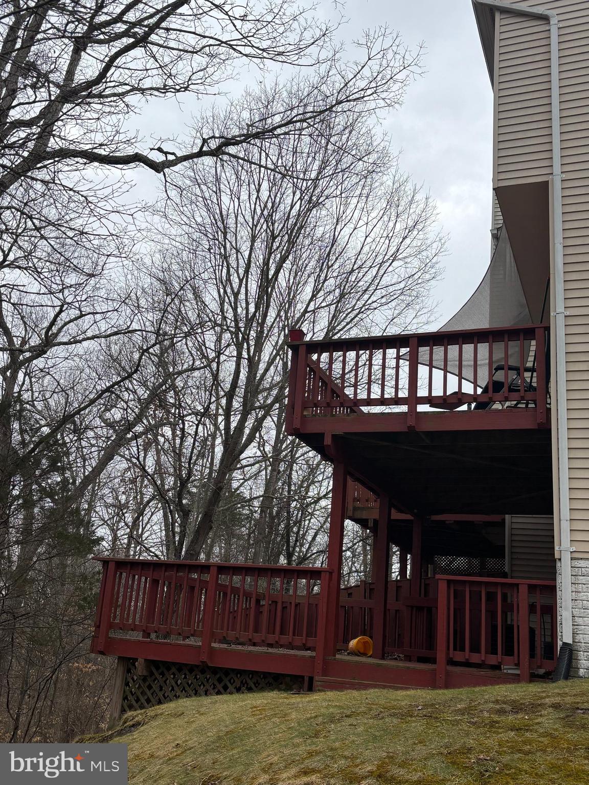 COMPTON VALLEY ESTATES - Residential Lease