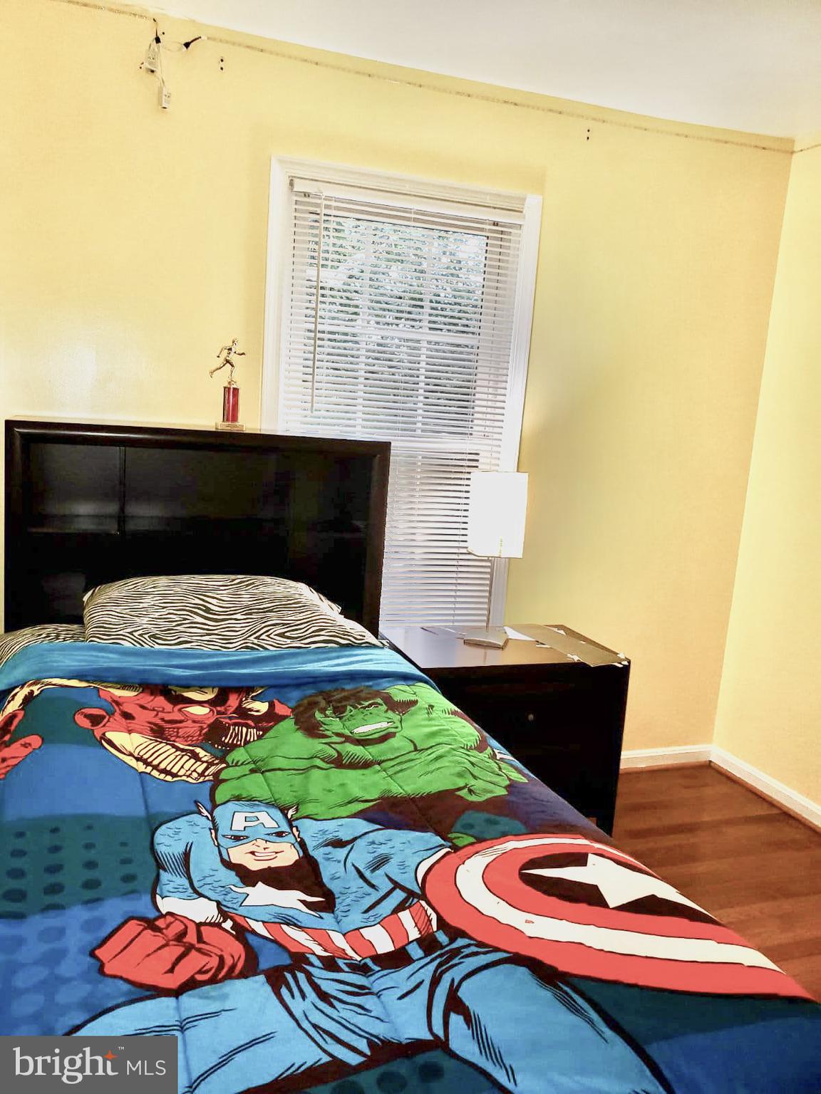 COMPTON VALLEY ESTATES - Residential Lease