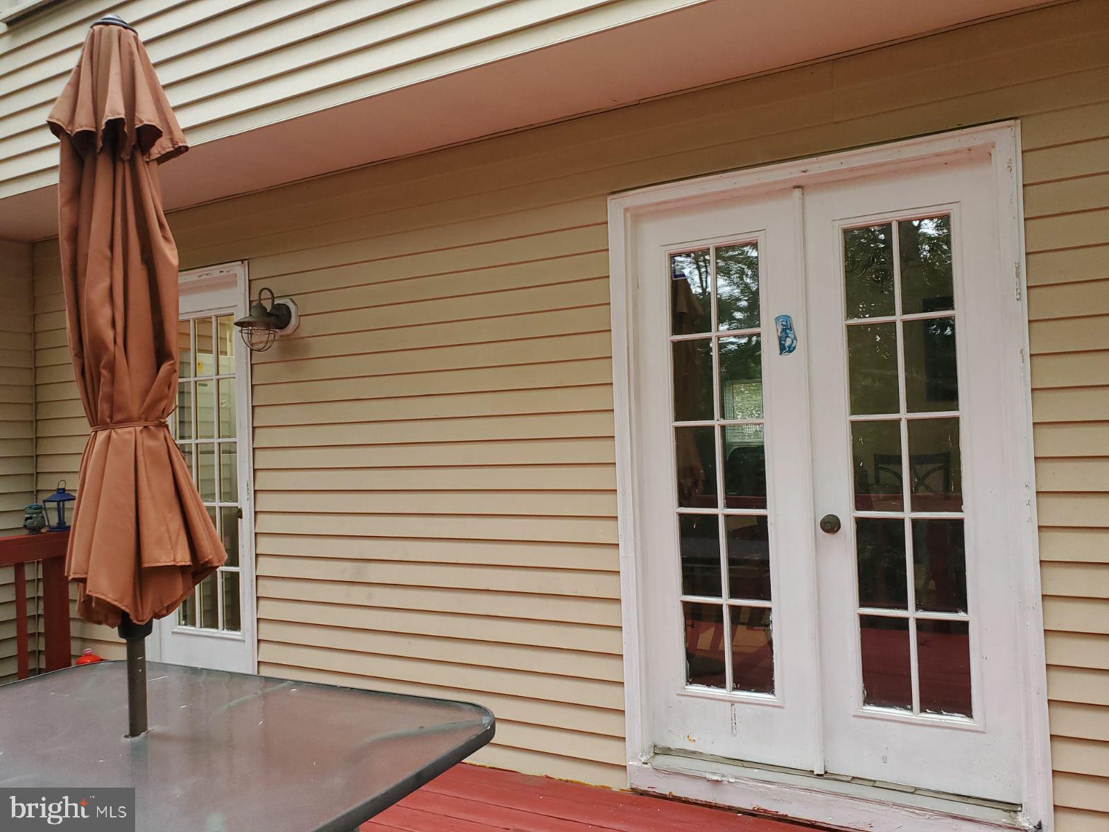 COMPTON VALLEY ESTATES - Residential Lease