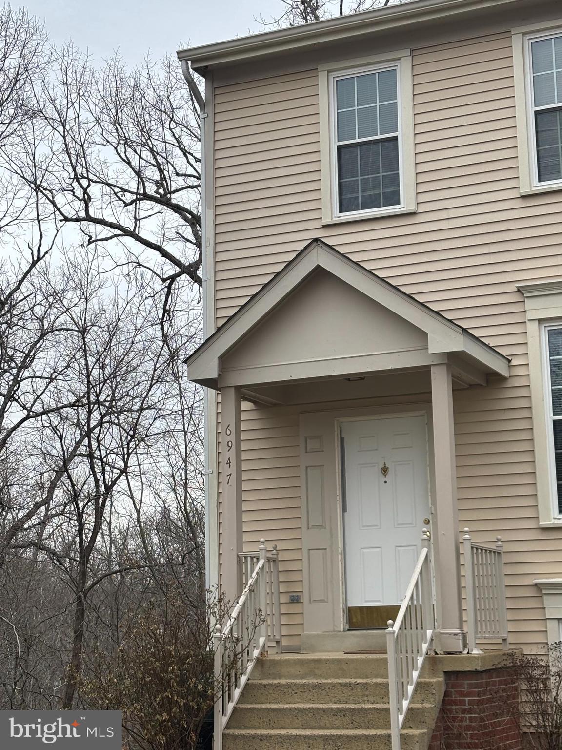 COMPTON VALLEY ESTATES - Residential Lease