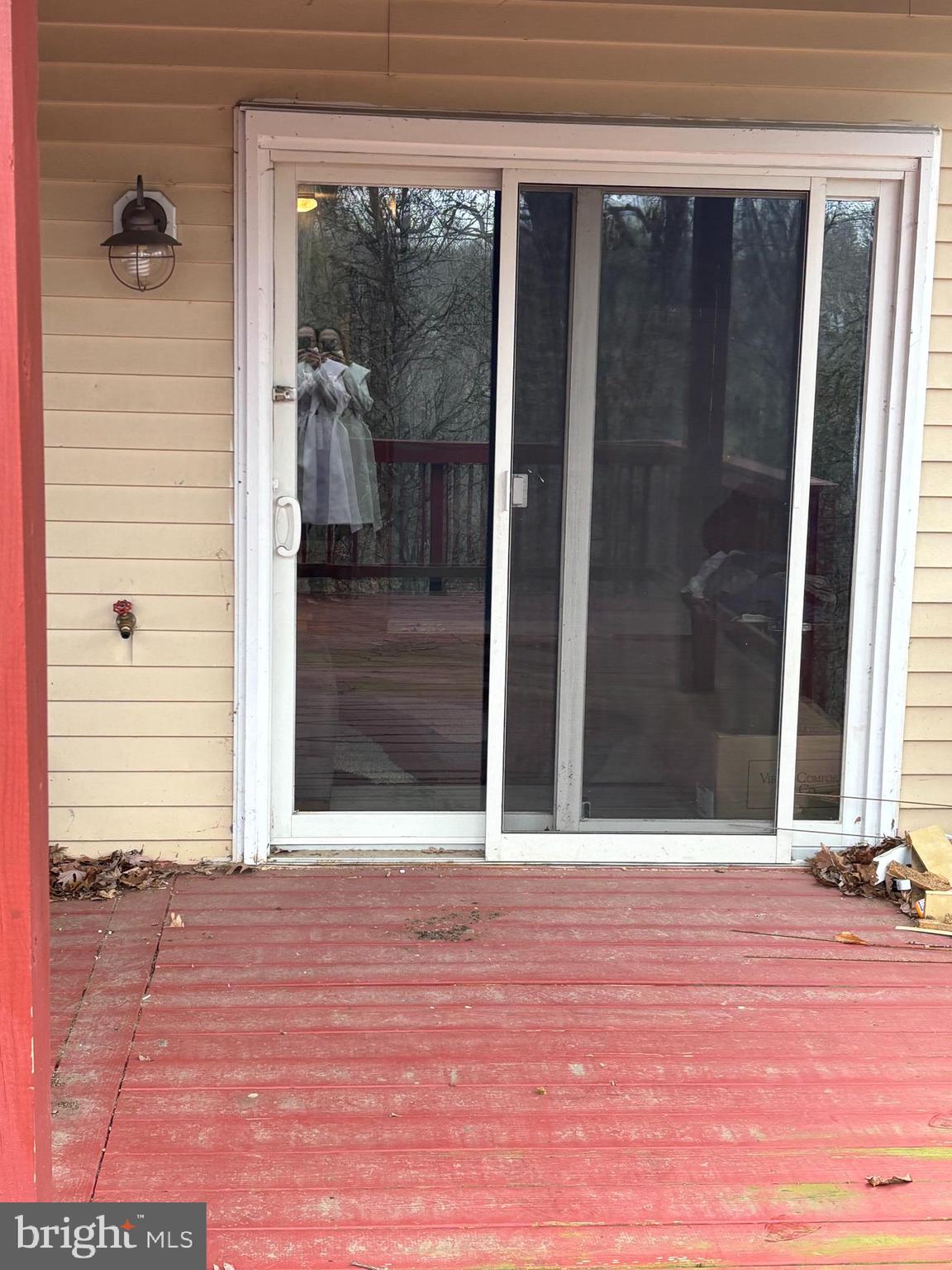 COMPTON VALLEY ESTATES - Residential Lease