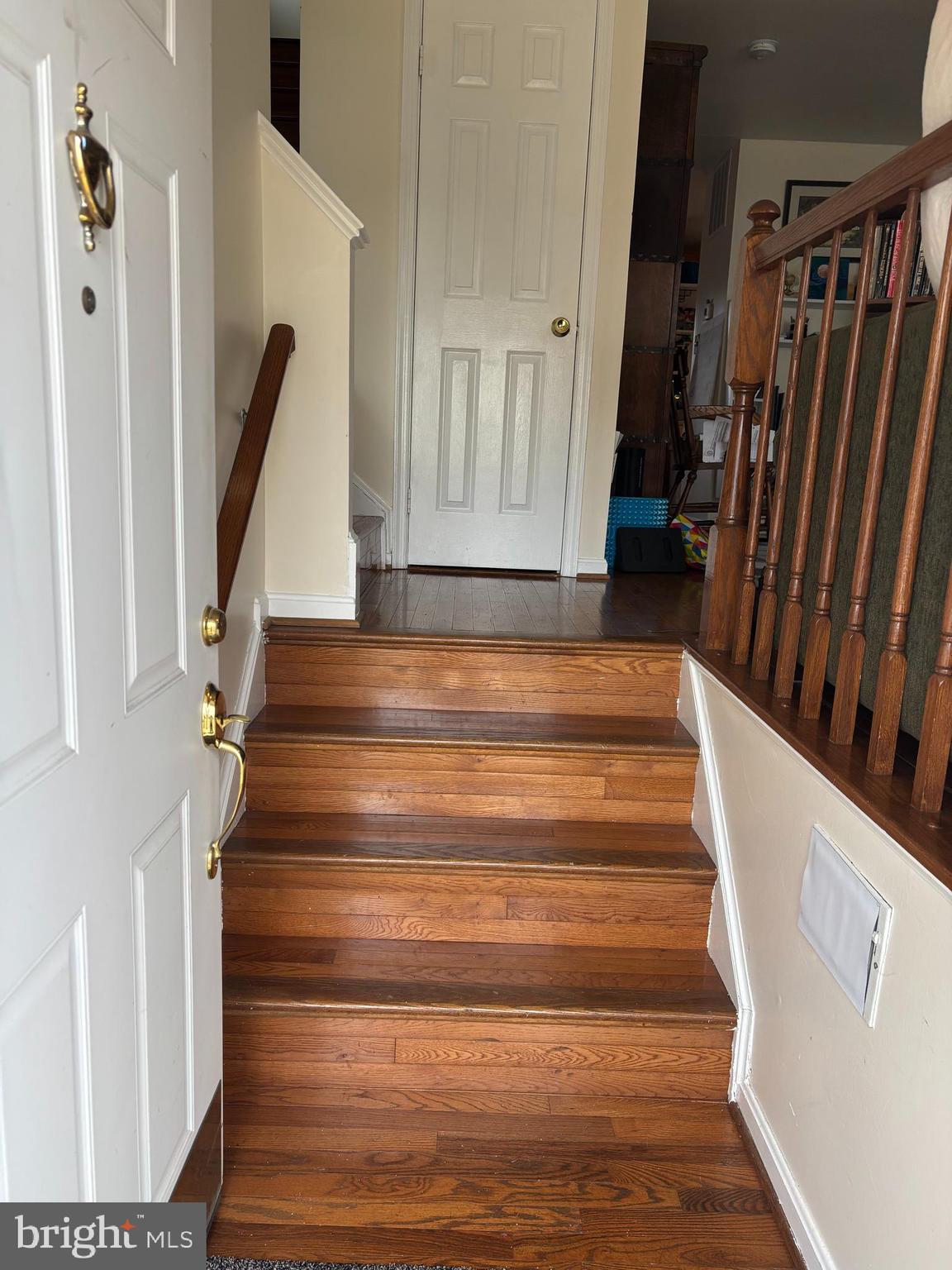 COMPTON VALLEY ESTATES - Residential Lease