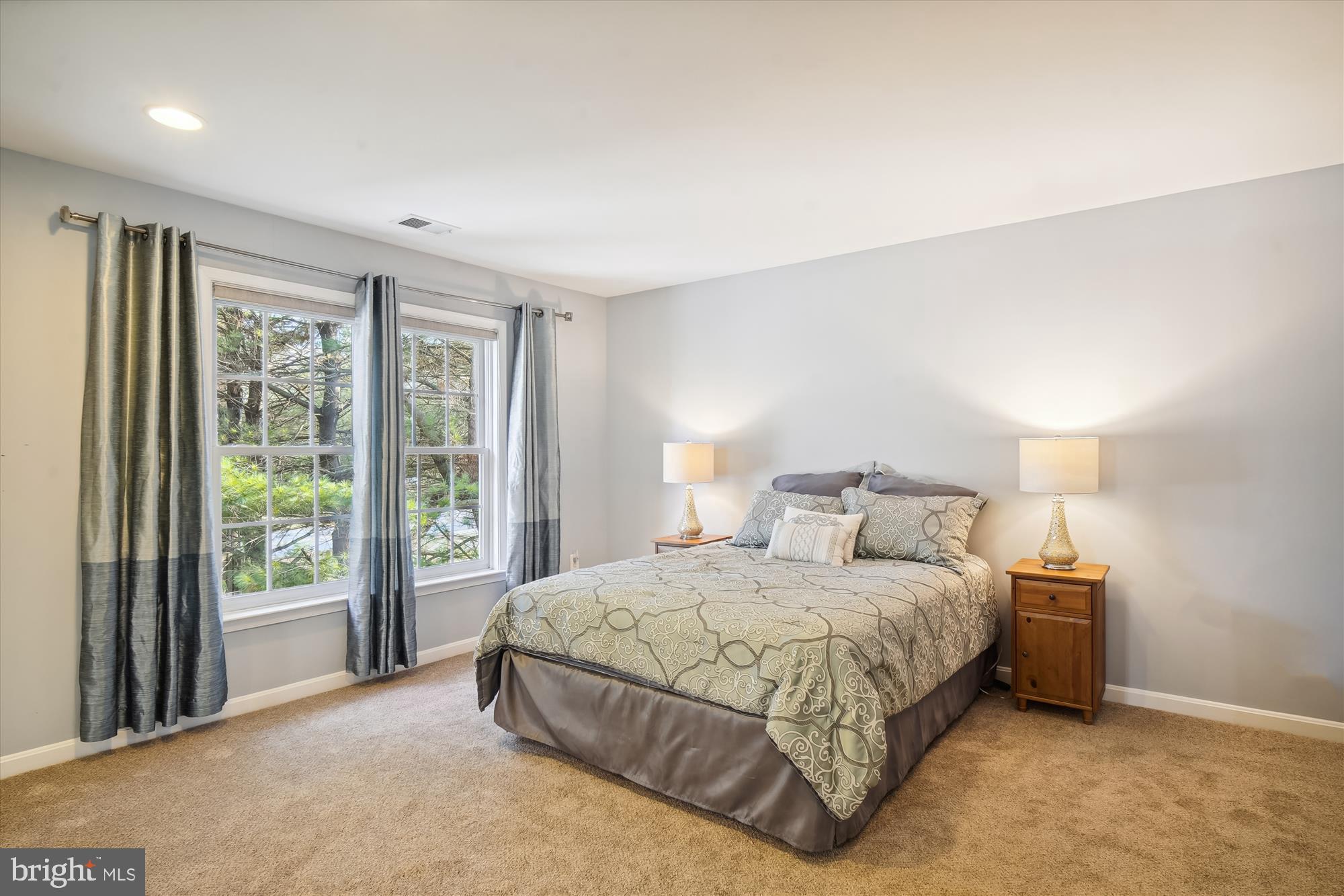 DARNESTOWN OUTSIDE - Residential