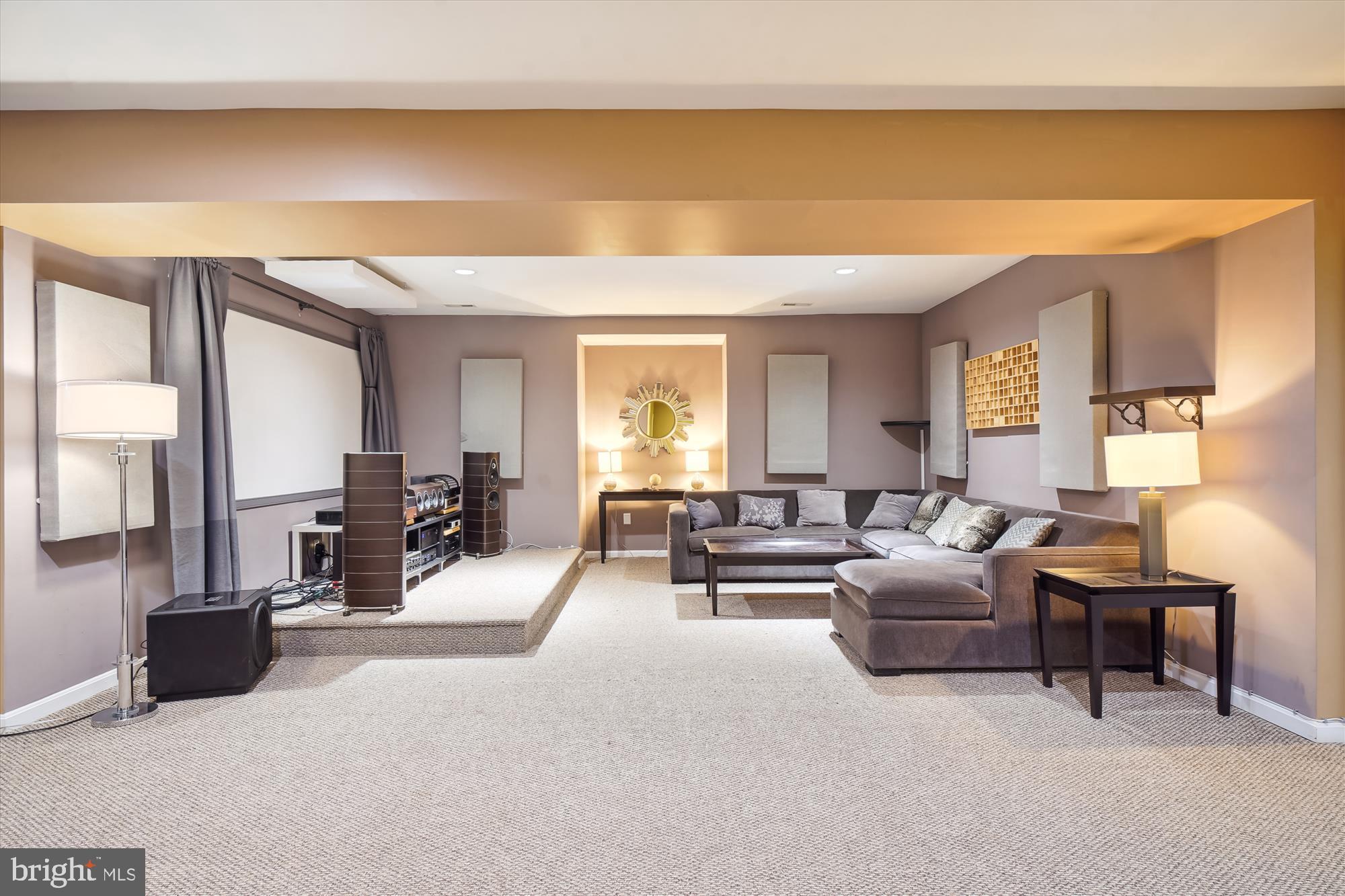 DARNESTOWN OUTSIDE - Residential