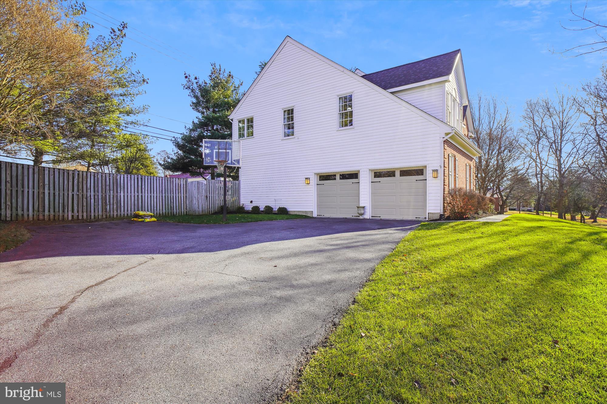 DARNESTOWN OUTSIDE - Residential