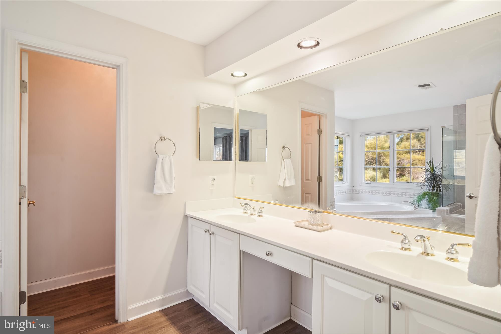 DARNESTOWN OUTSIDE - Residential