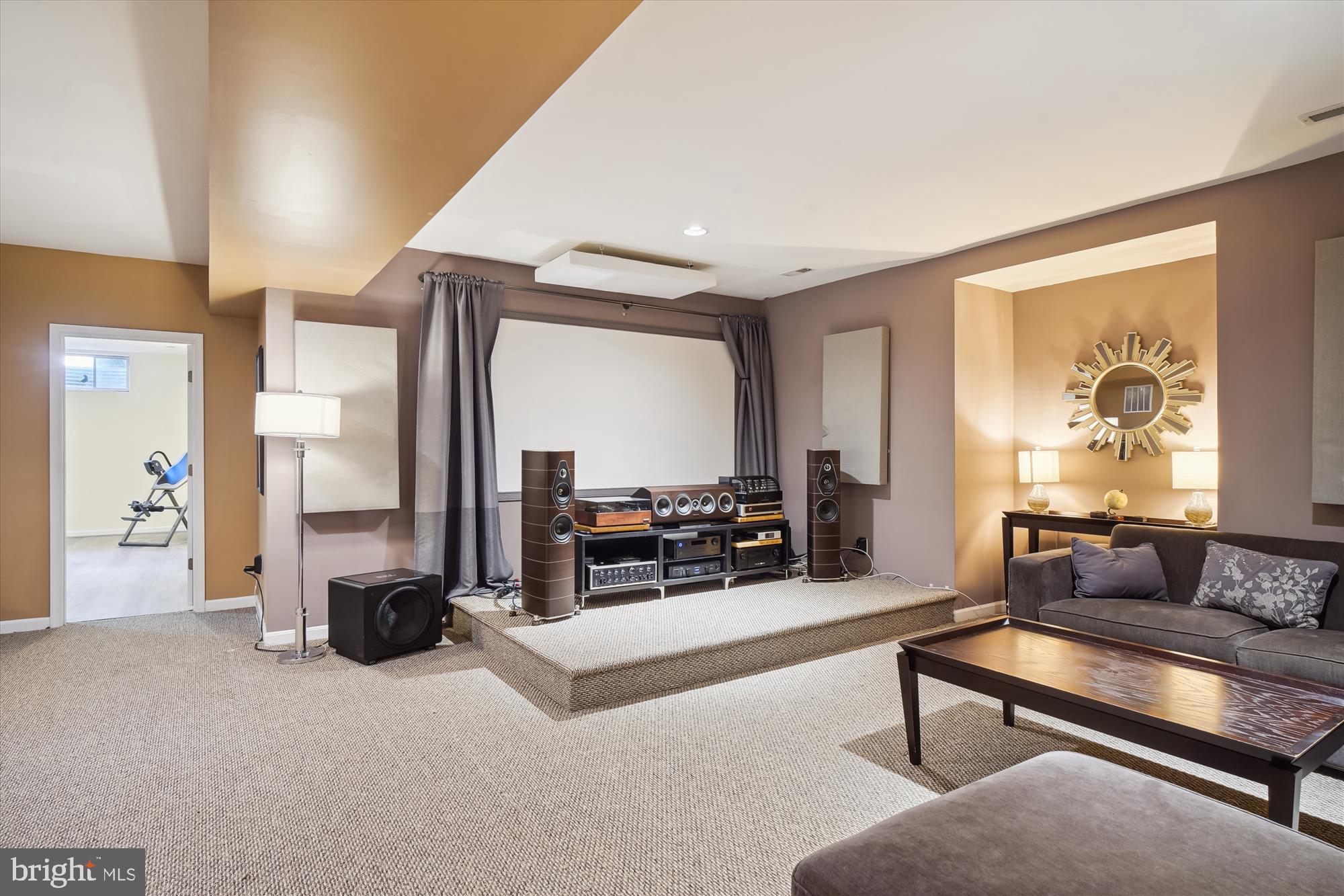 DARNESTOWN OUTSIDE - Residential