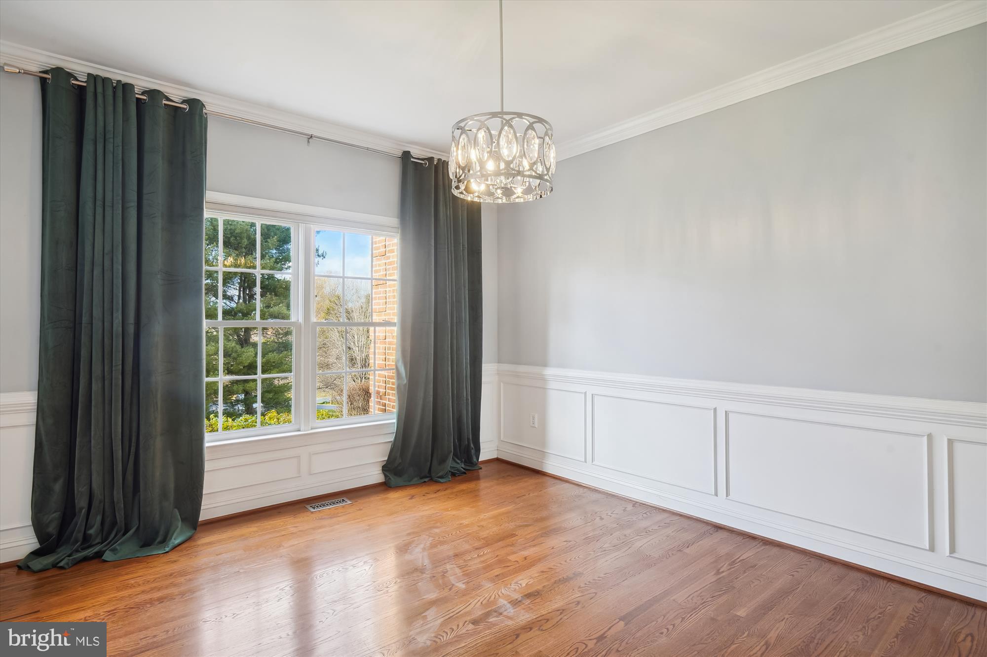 DARNESTOWN OUTSIDE - Residential