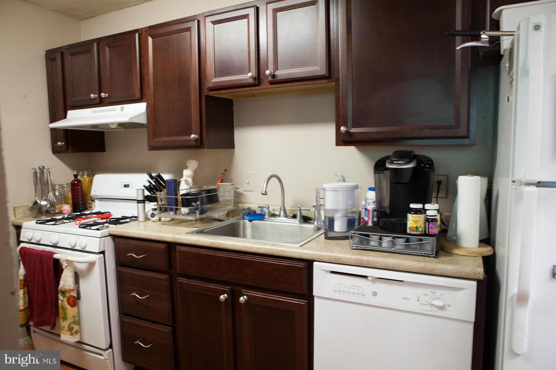 SAXONY SQUARE - Residential Lease