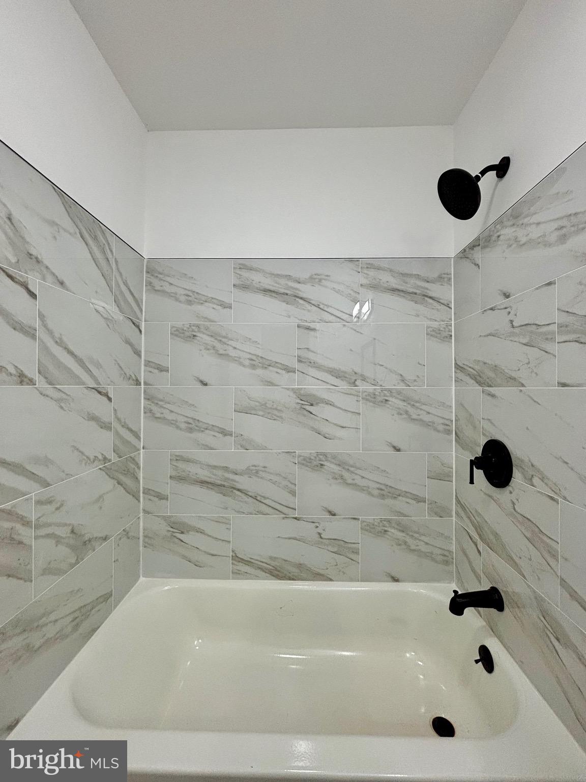 SLEEPY CREEK MOUNTAIN RETREAT - Residential