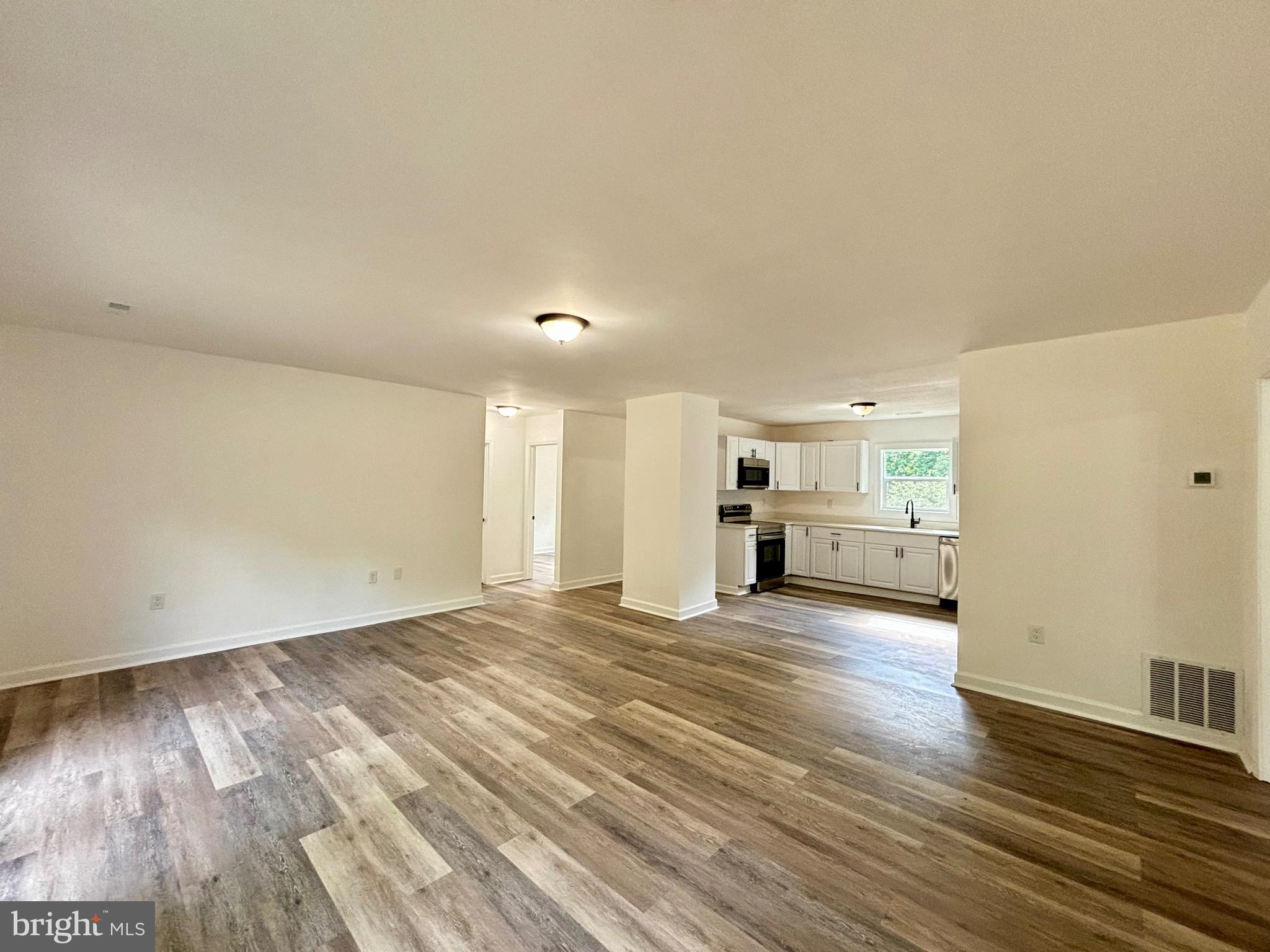 SLEEPY CREEK MOUNTAIN RETREAT - Residential