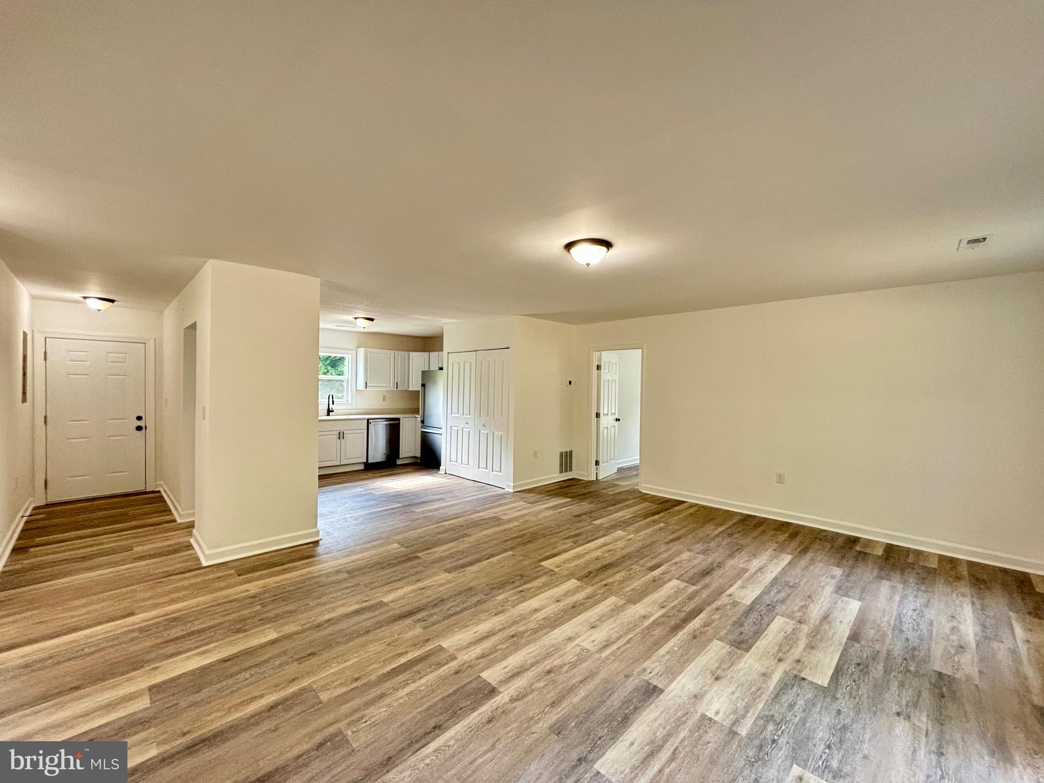 SLEEPY CREEK MOUNTAIN RETREAT - Residential