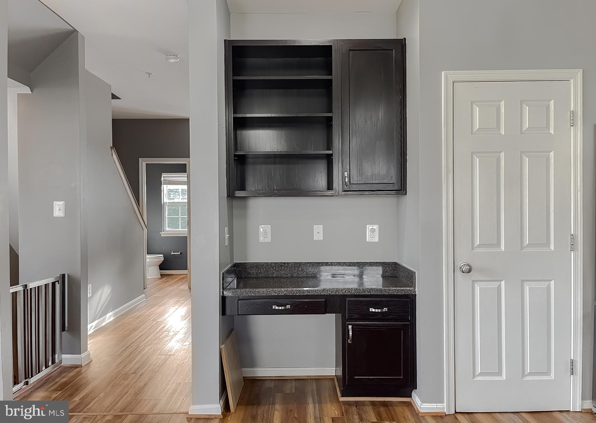 BEVERLY HILLS - Residential Lease