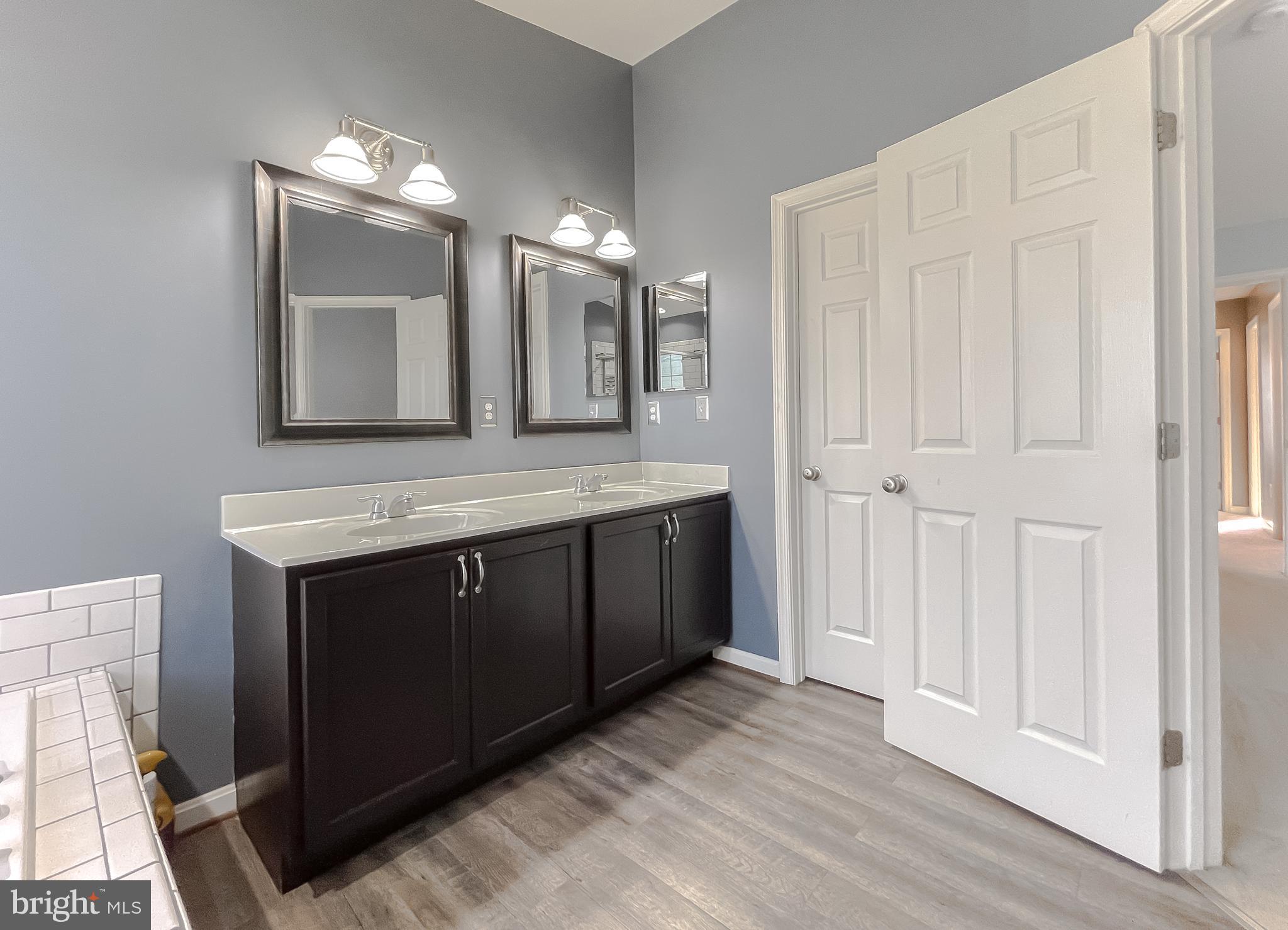 BEVERLY HILLS - Residential Lease