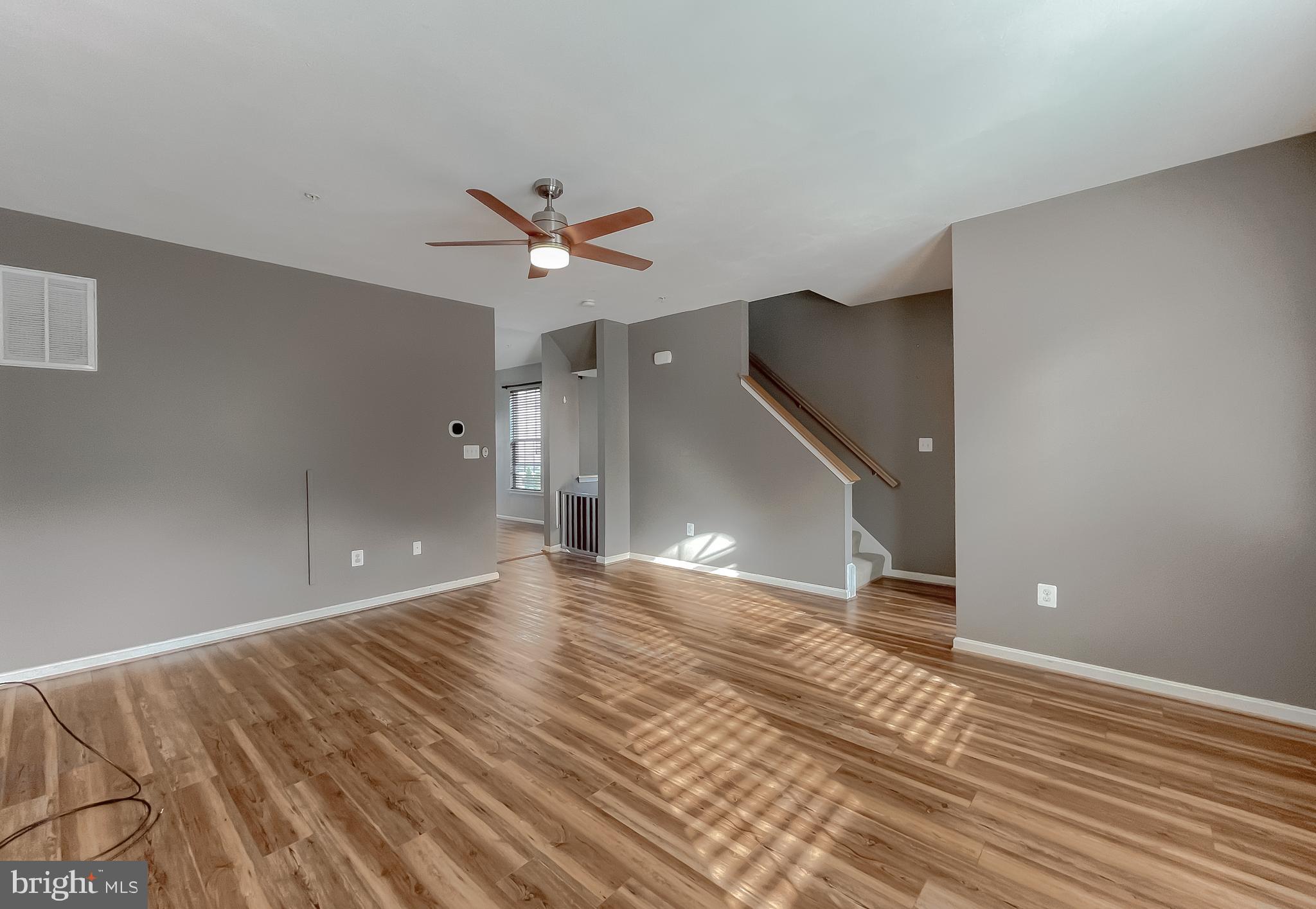 BEVERLY HILLS - Residential Lease