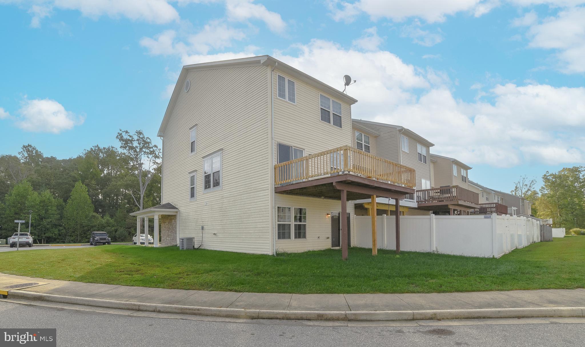 BEVERLY HILLS - Residential Lease