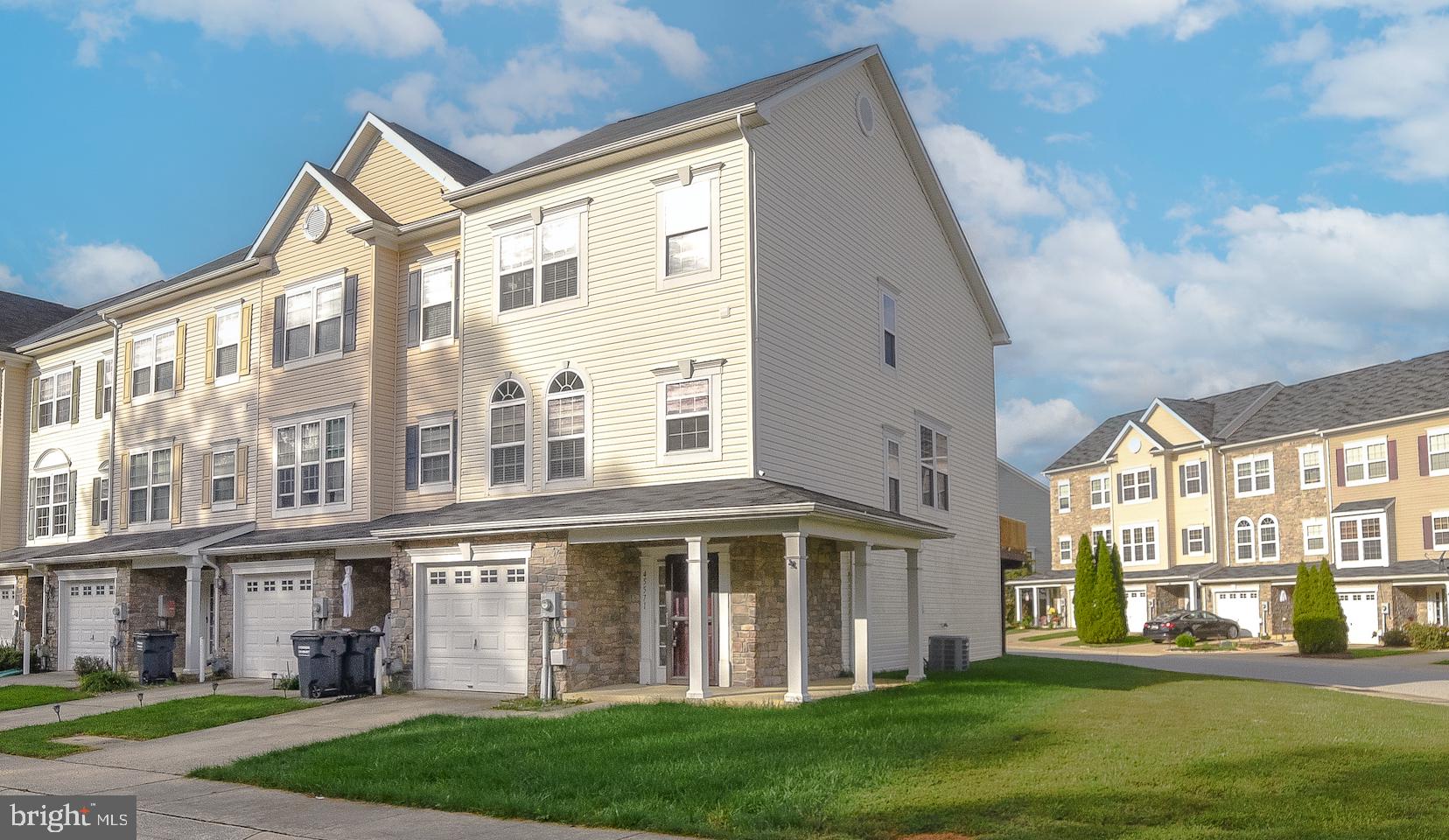 BEVERLY HILLS - Residential Lease