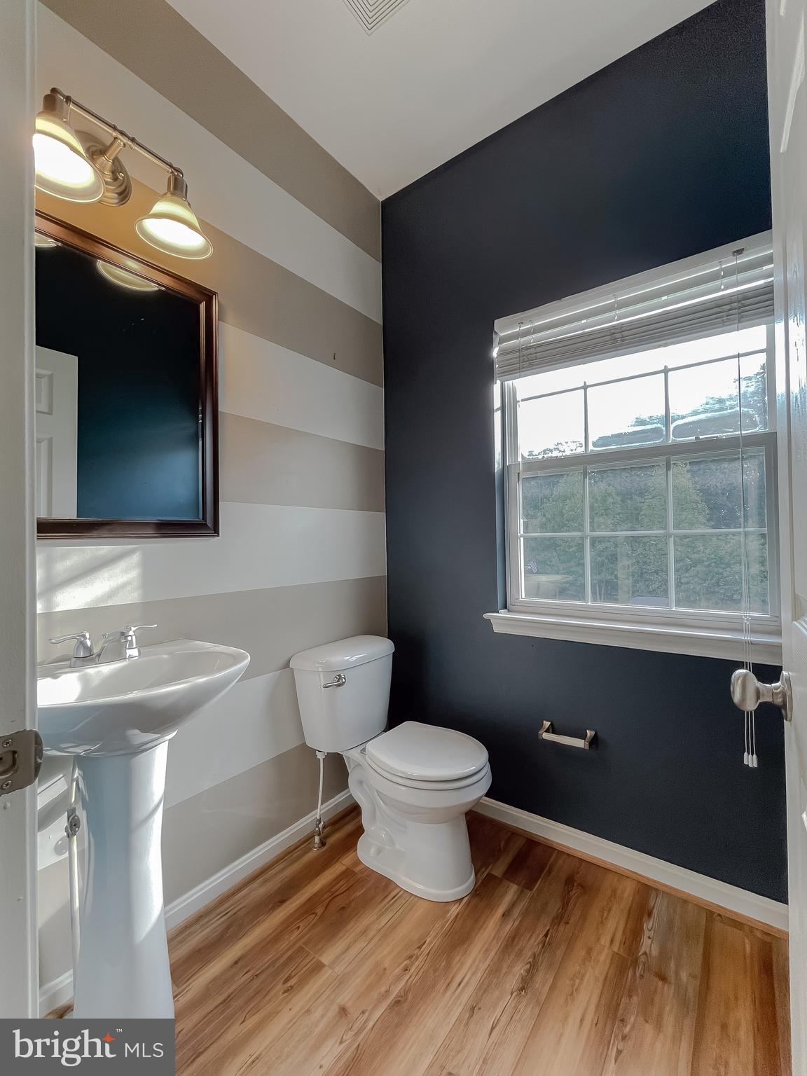 BEVERLY HILLS - Residential Lease