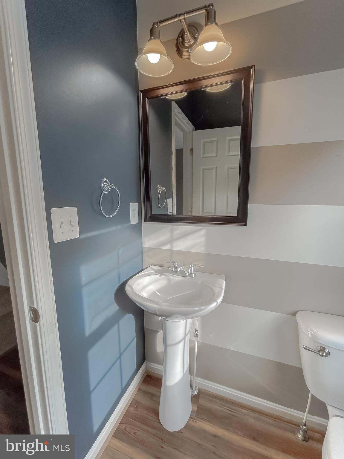 BEVERLY HILLS - Residential Lease