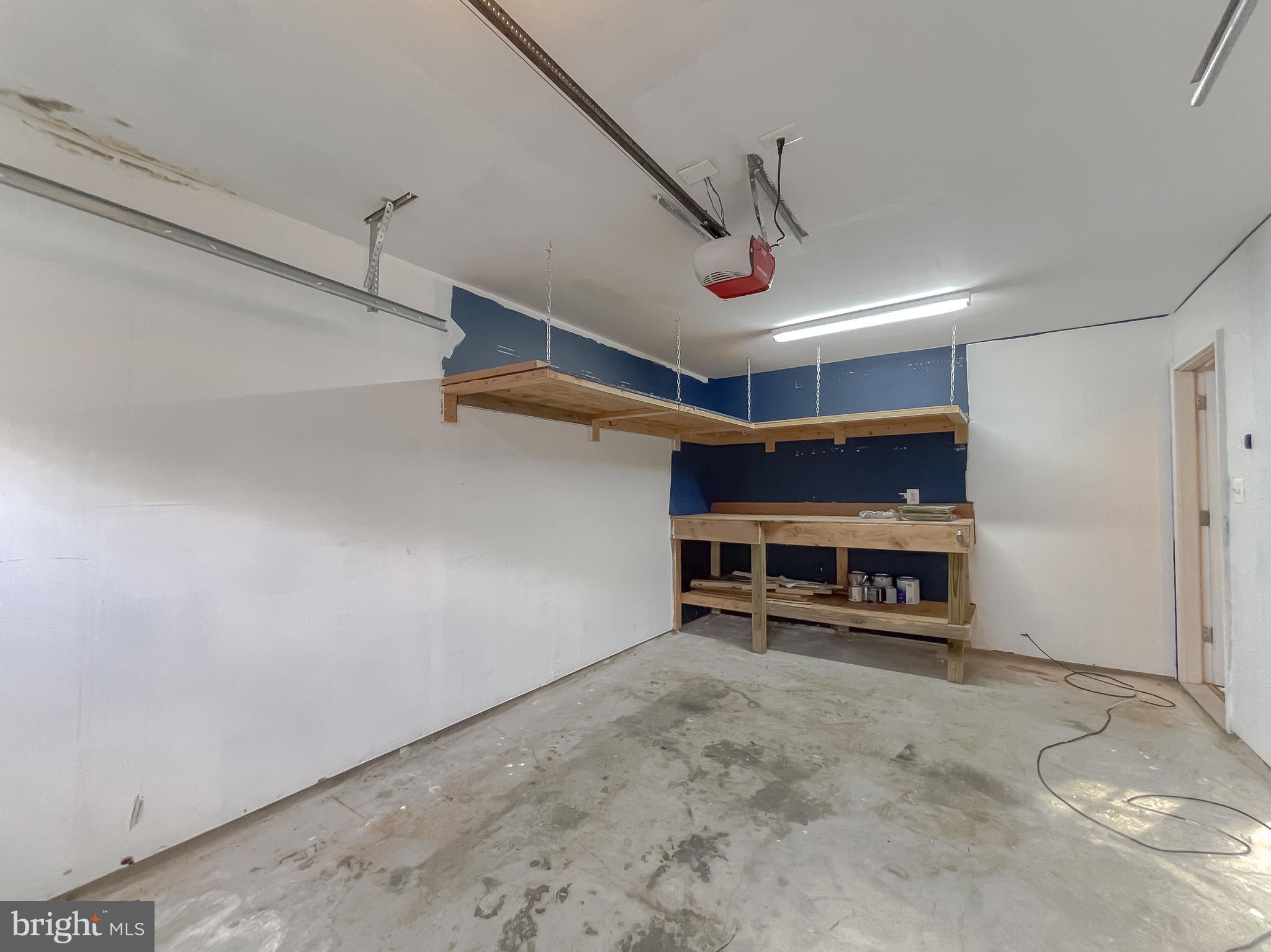 BEVERLY HILLS - Residential Lease