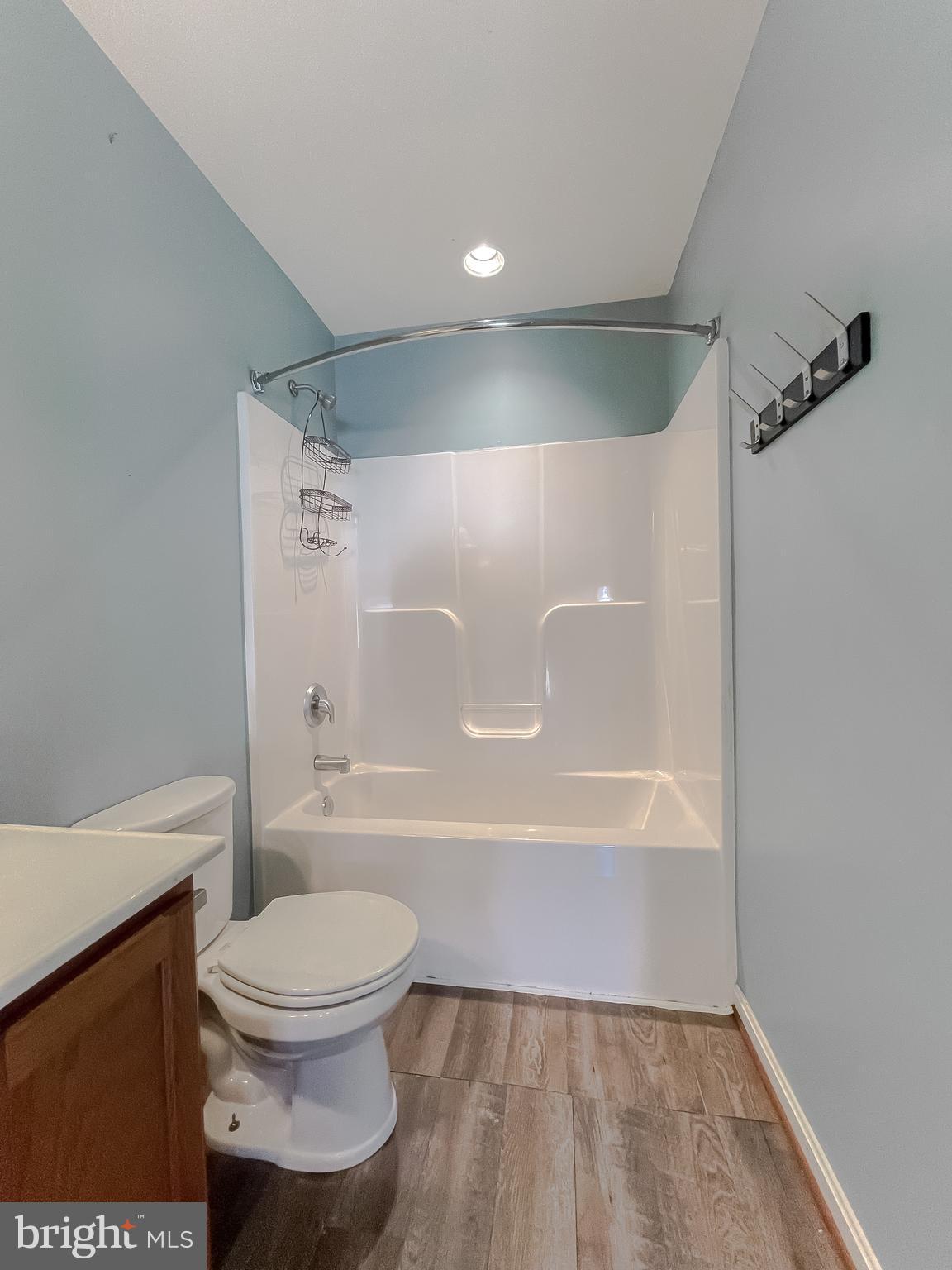 BEVERLY HILLS - Residential Lease