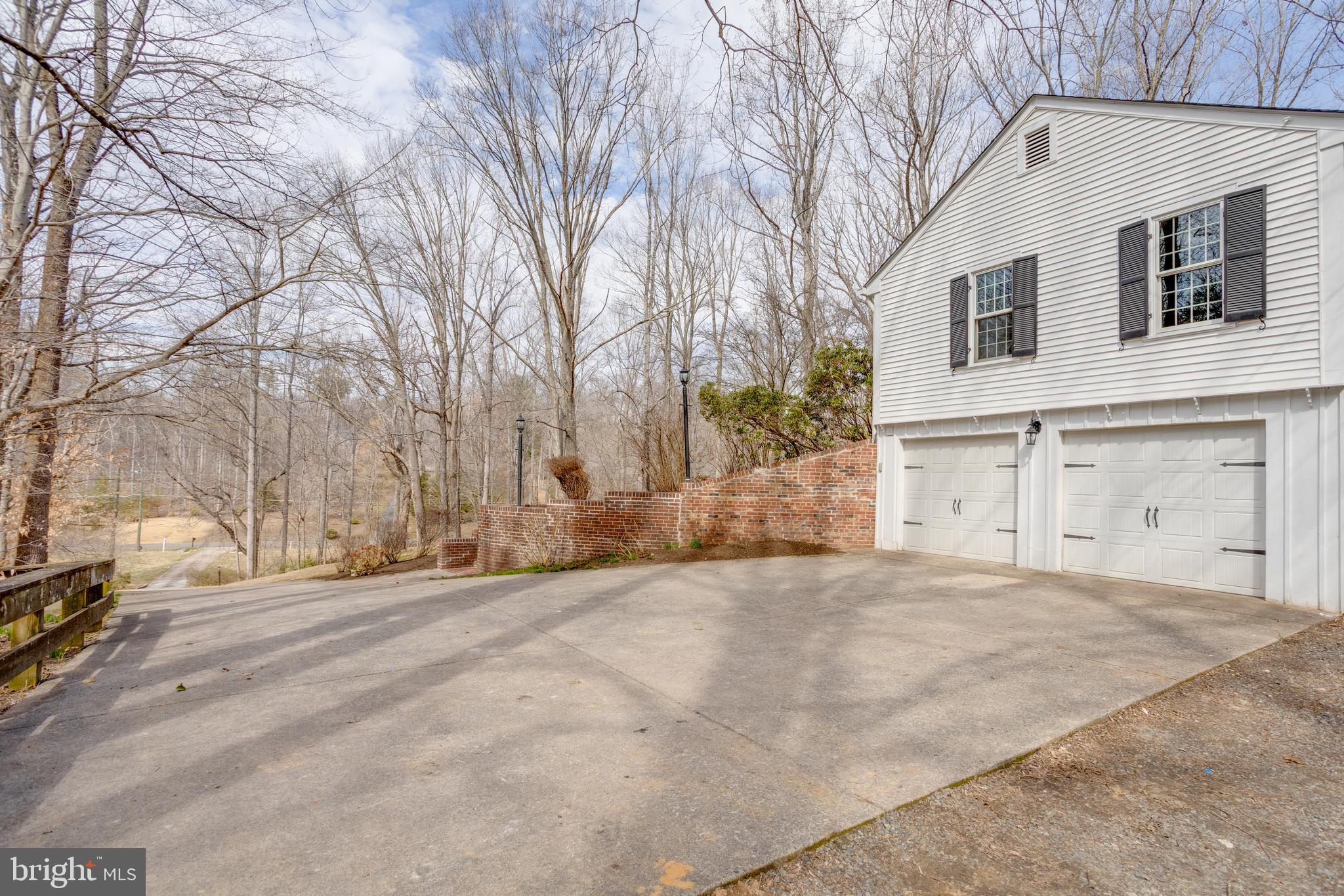 LAKEWOOD ESTATES - Residential