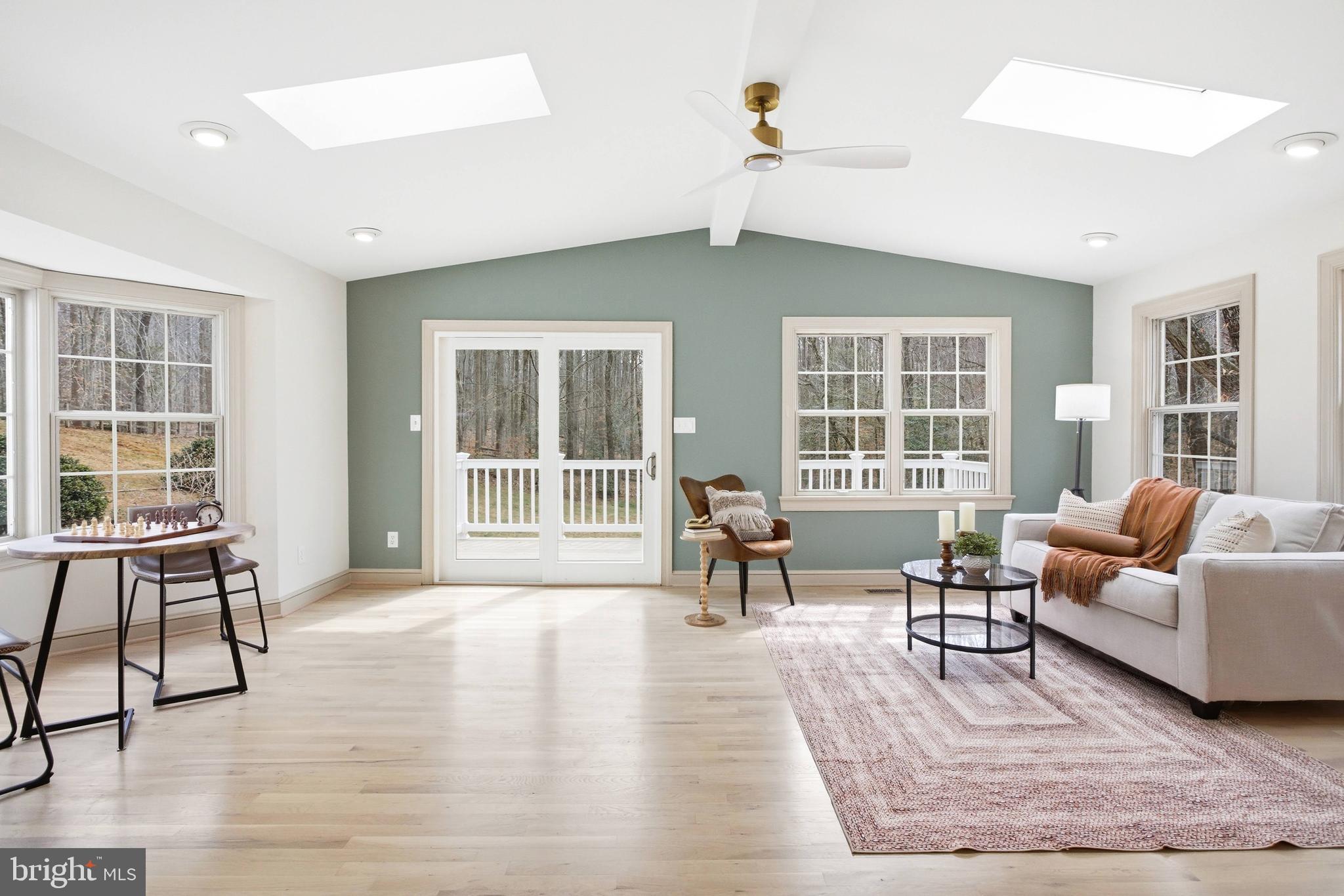 LAKEWOOD ESTATES - Residential