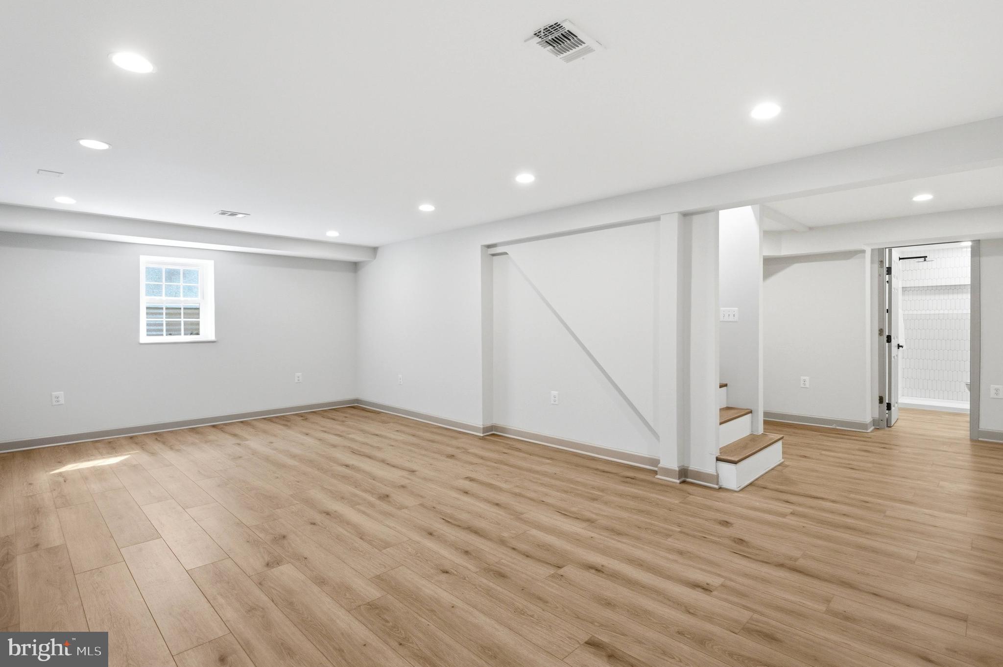 LAKEWOOD ESTATES - Residential