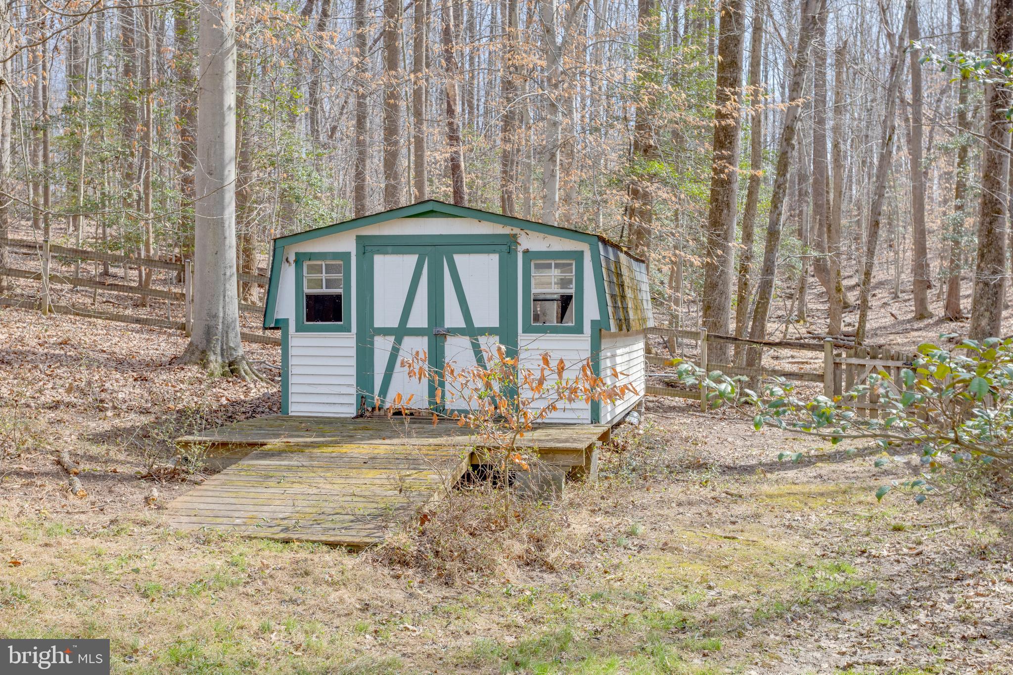 LAKEWOOD ESTATES - Residential