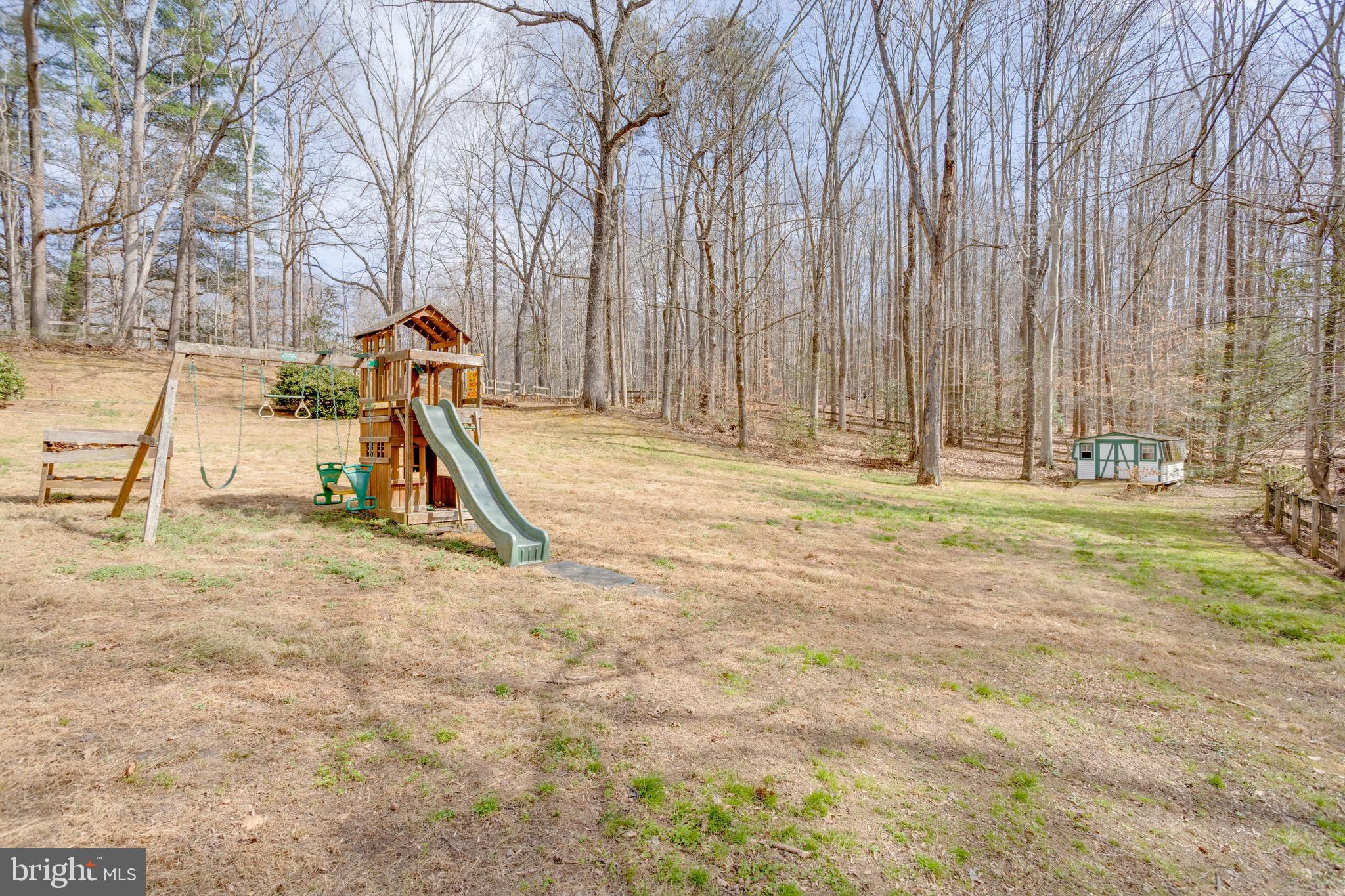 LAKEWOOD ESTATES - Residential