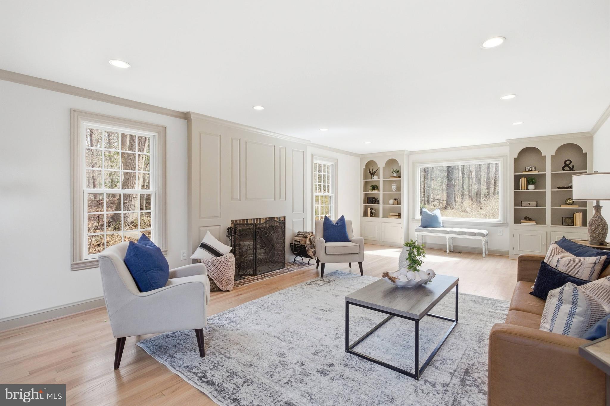 LAKEWOOD ESTATES - Residential