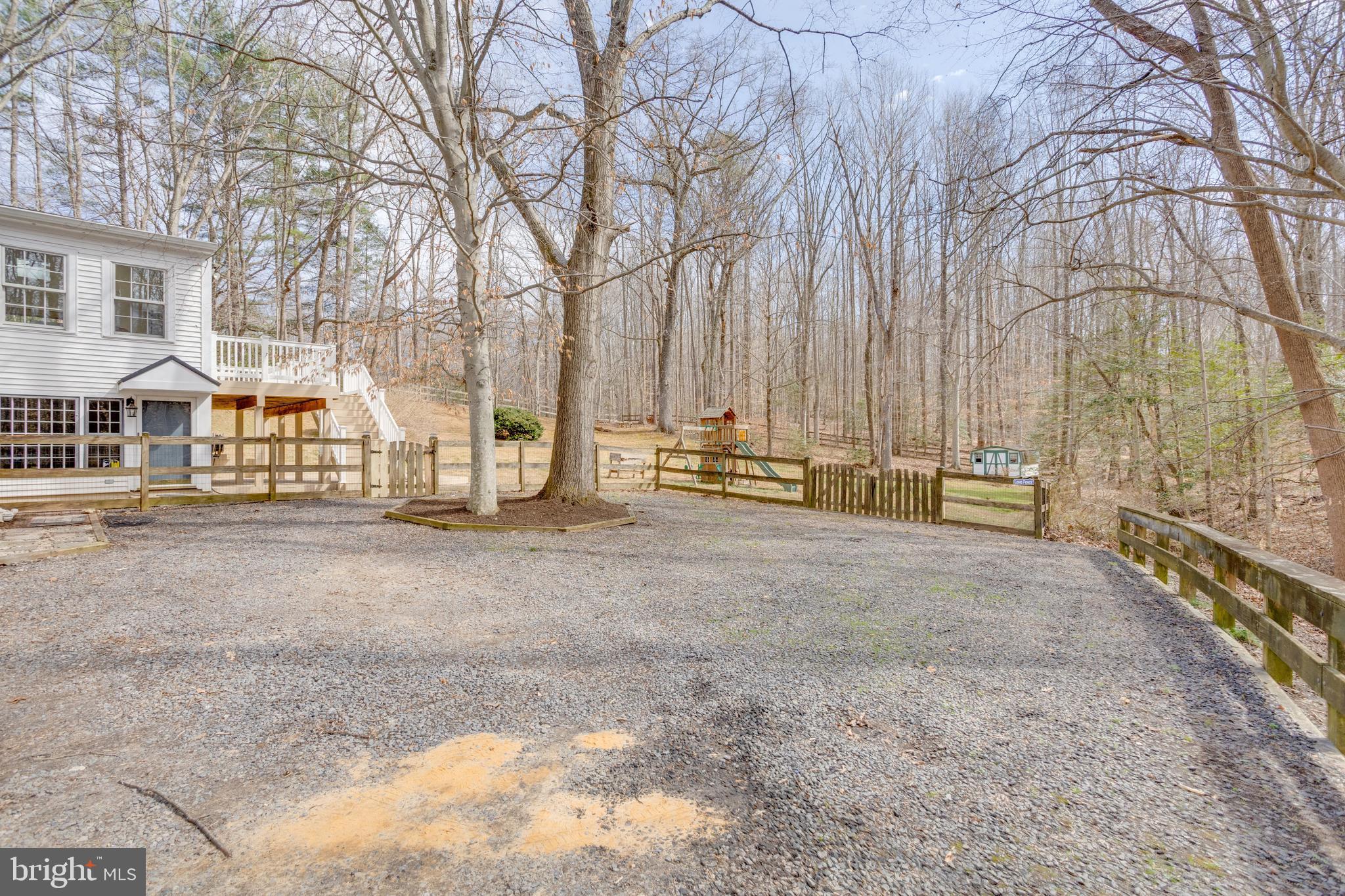 LAKEWOOD ESTATES - Residential