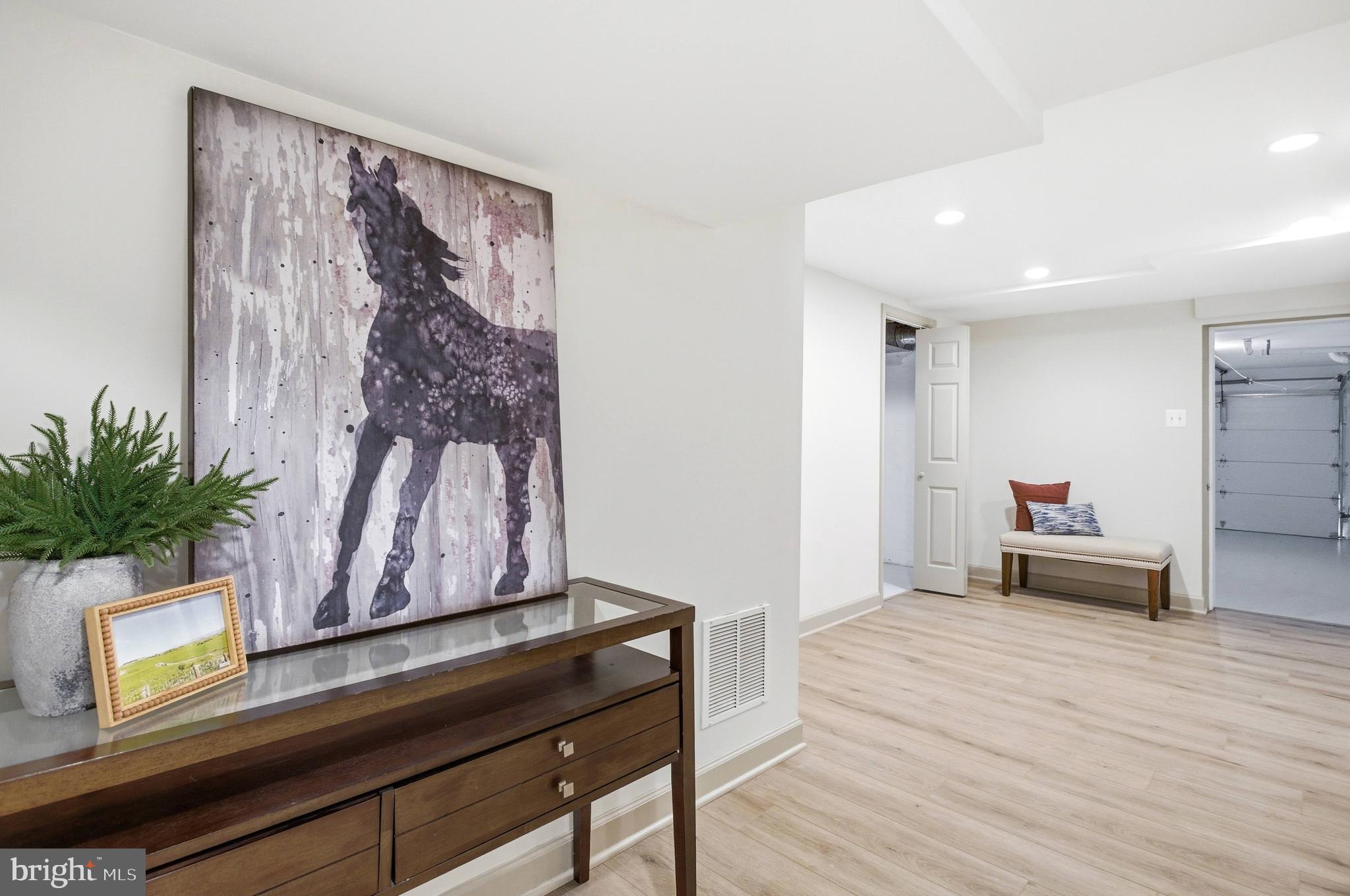 LAKEWOOD ESTATES - Residential