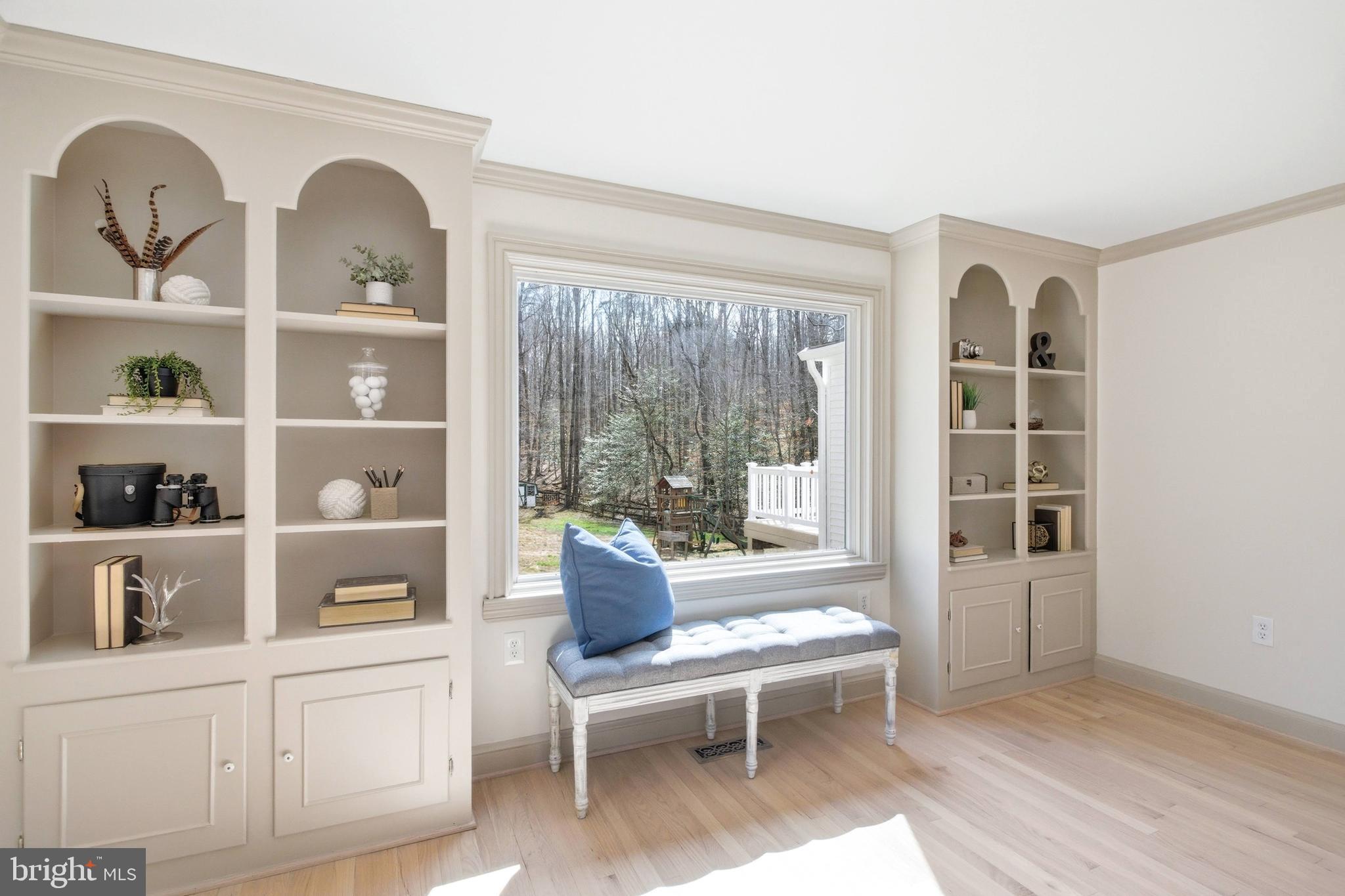 LAKEWOOD ESTATES - Residential