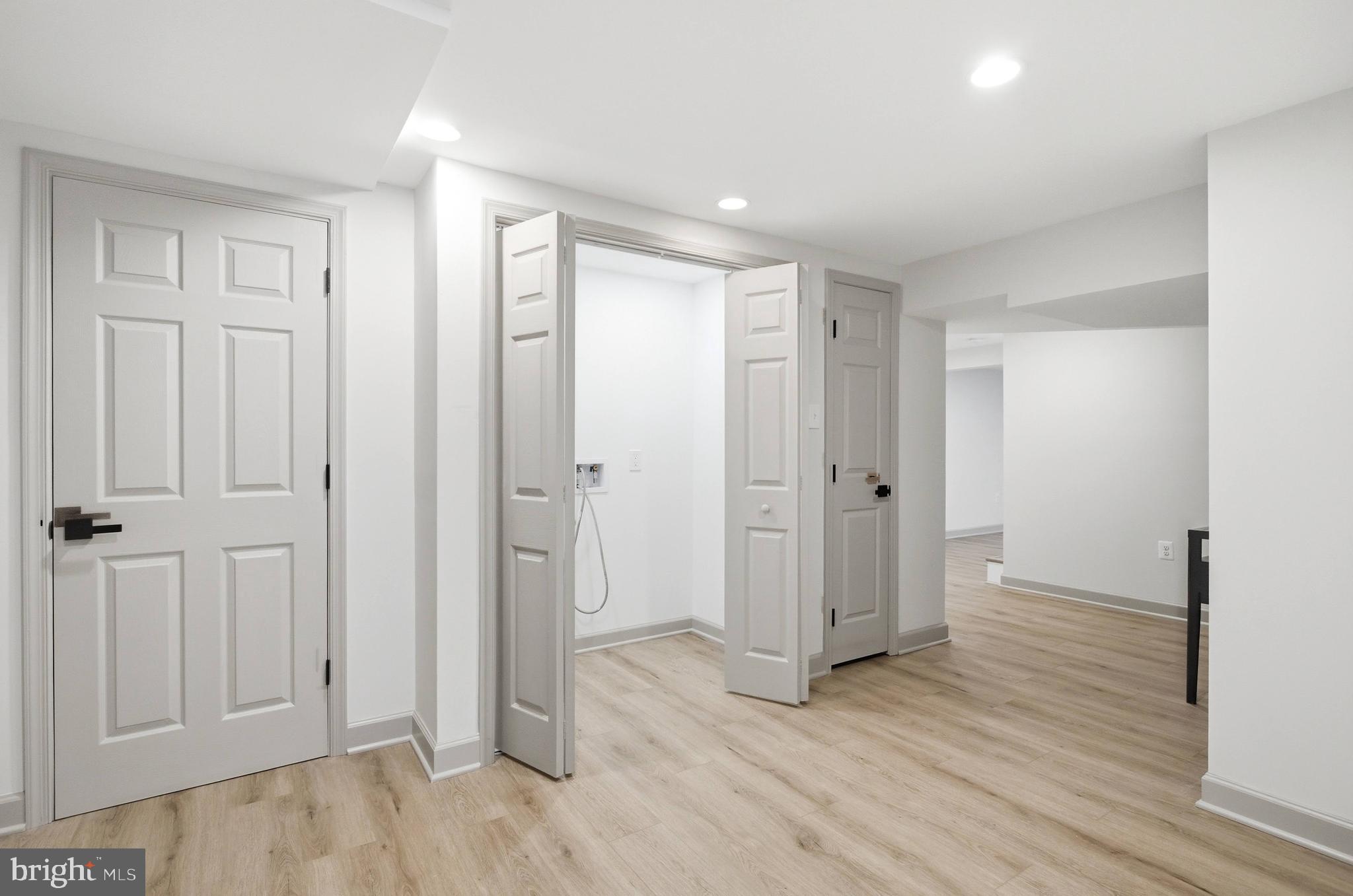 LAKEWOOD ESTATES - Residential