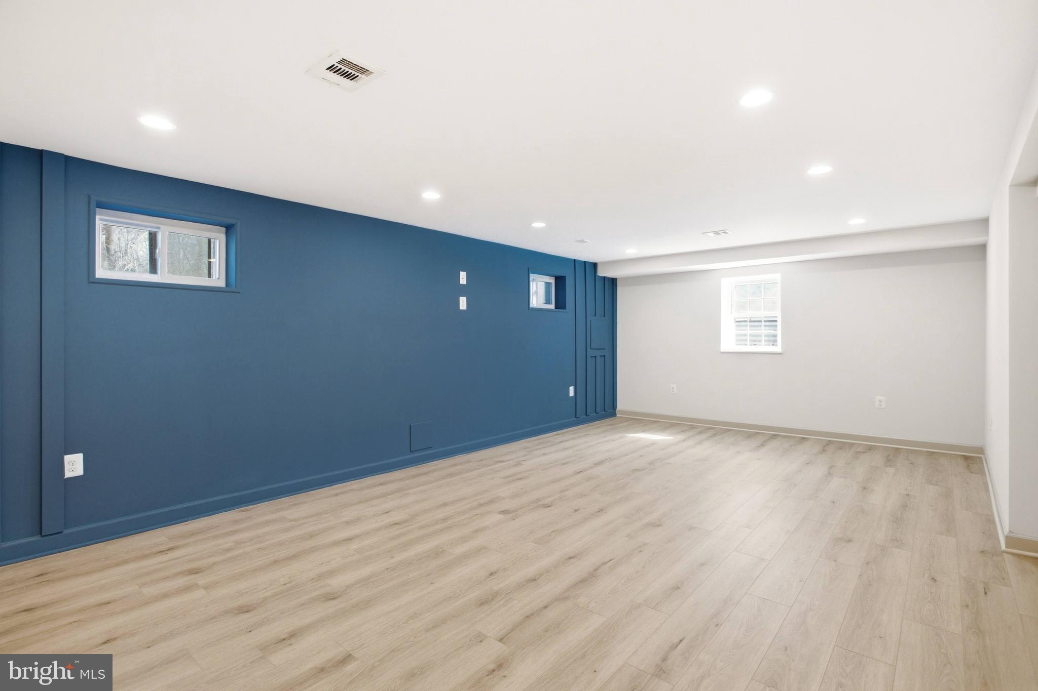 LAKEWOOD ESTATES - Residential