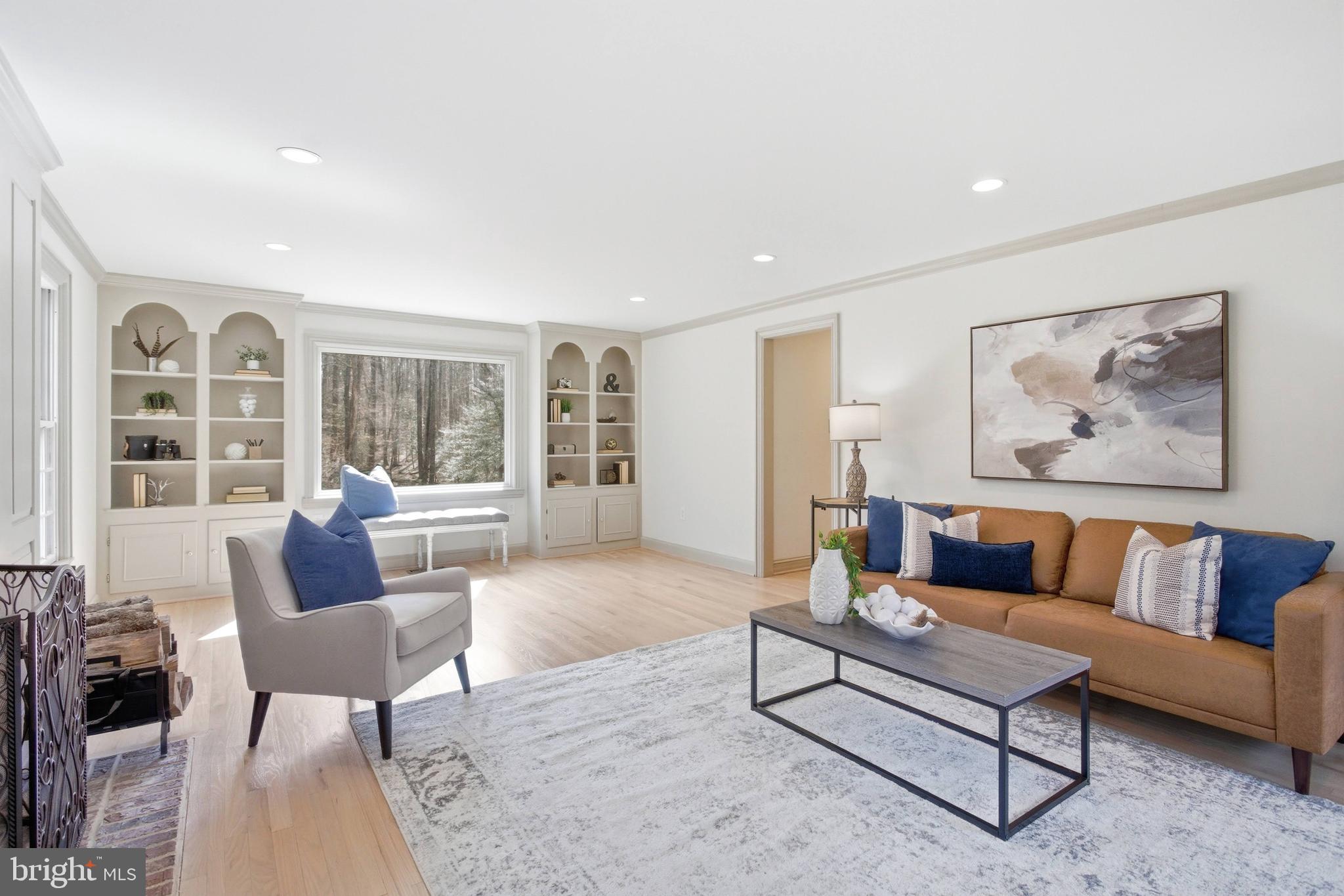 LAKEWOOD ESTATES - Residential