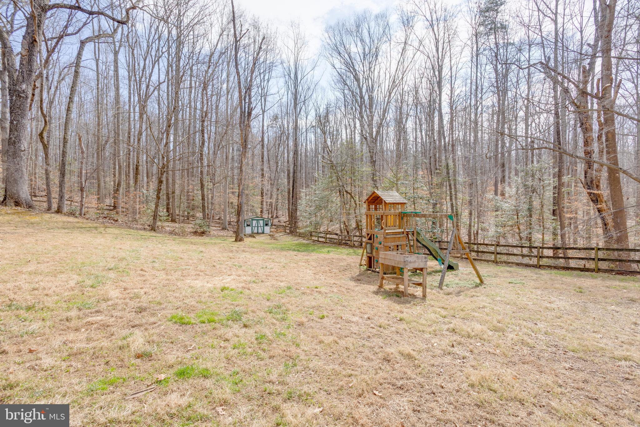 LAKEWOOD ESTATES - Residential