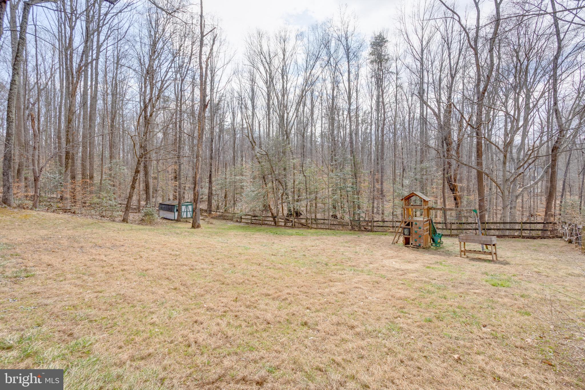 LAKEWOOD ESTATES - Residential