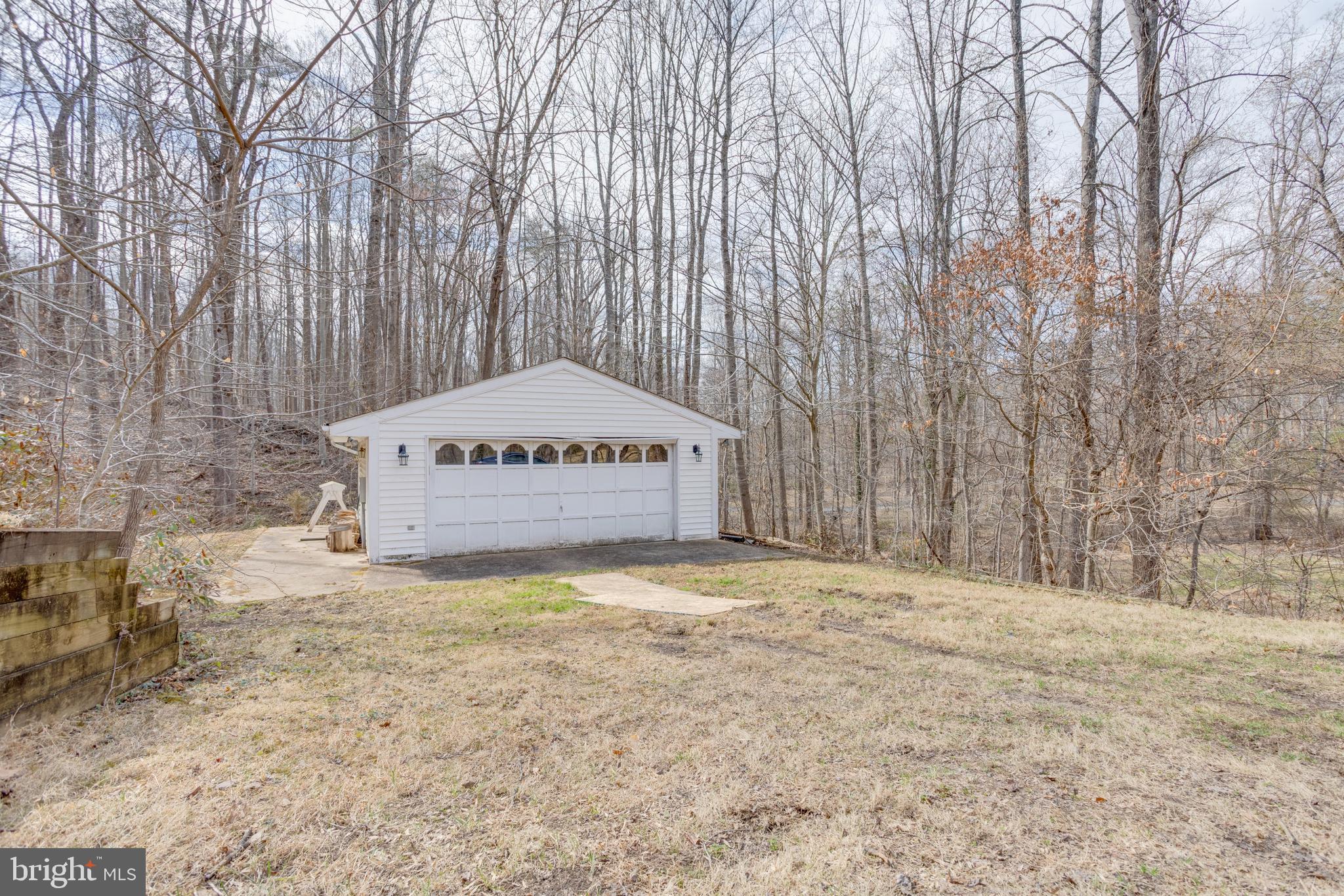 LAKEWOOD ESTATES - Residential