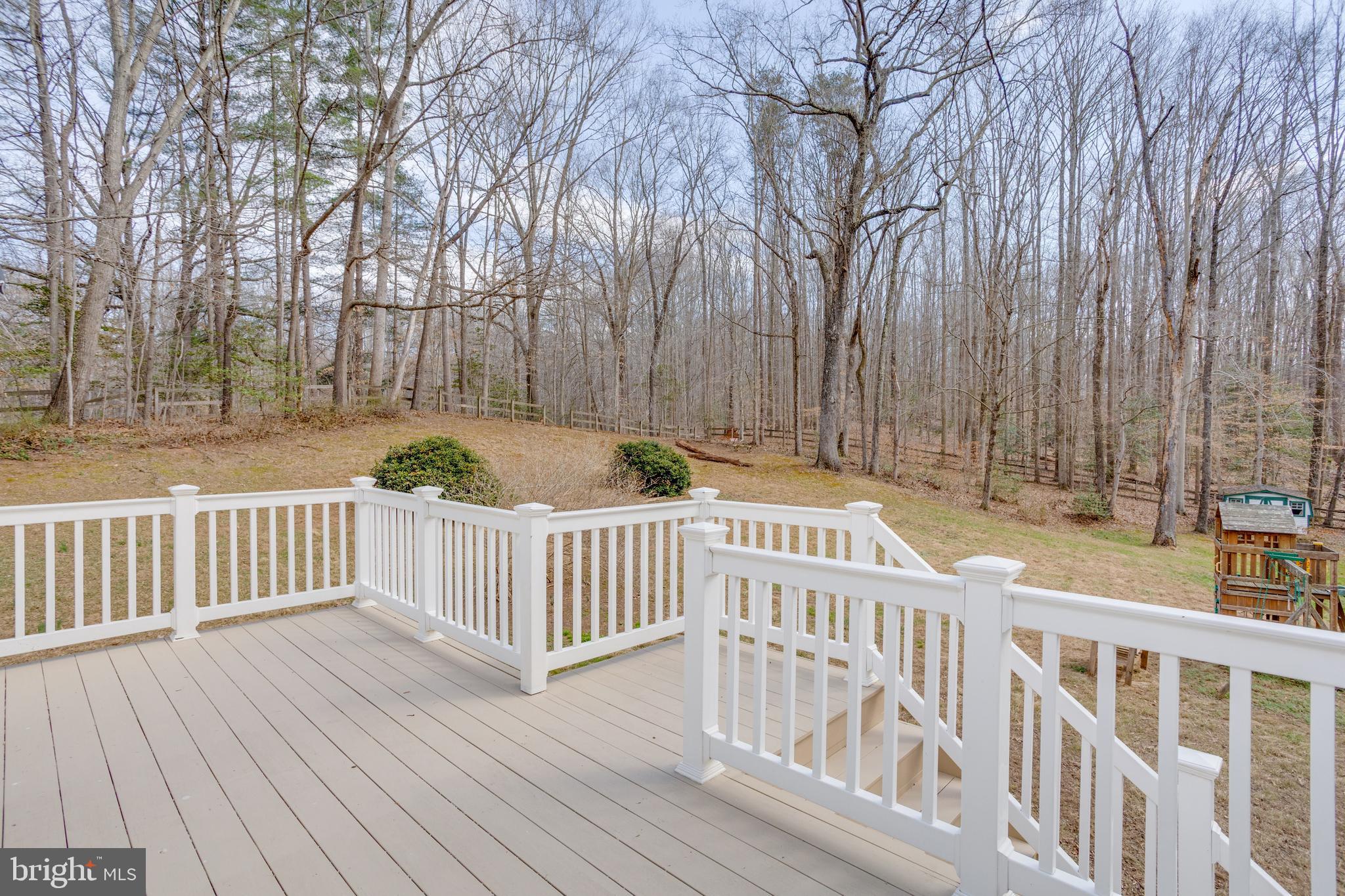 LAKEWOOD ESTATES - Residential