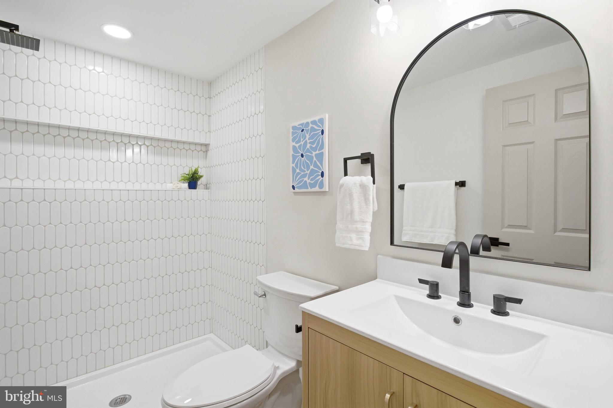 LAKEWOOD ESTATES - Residential