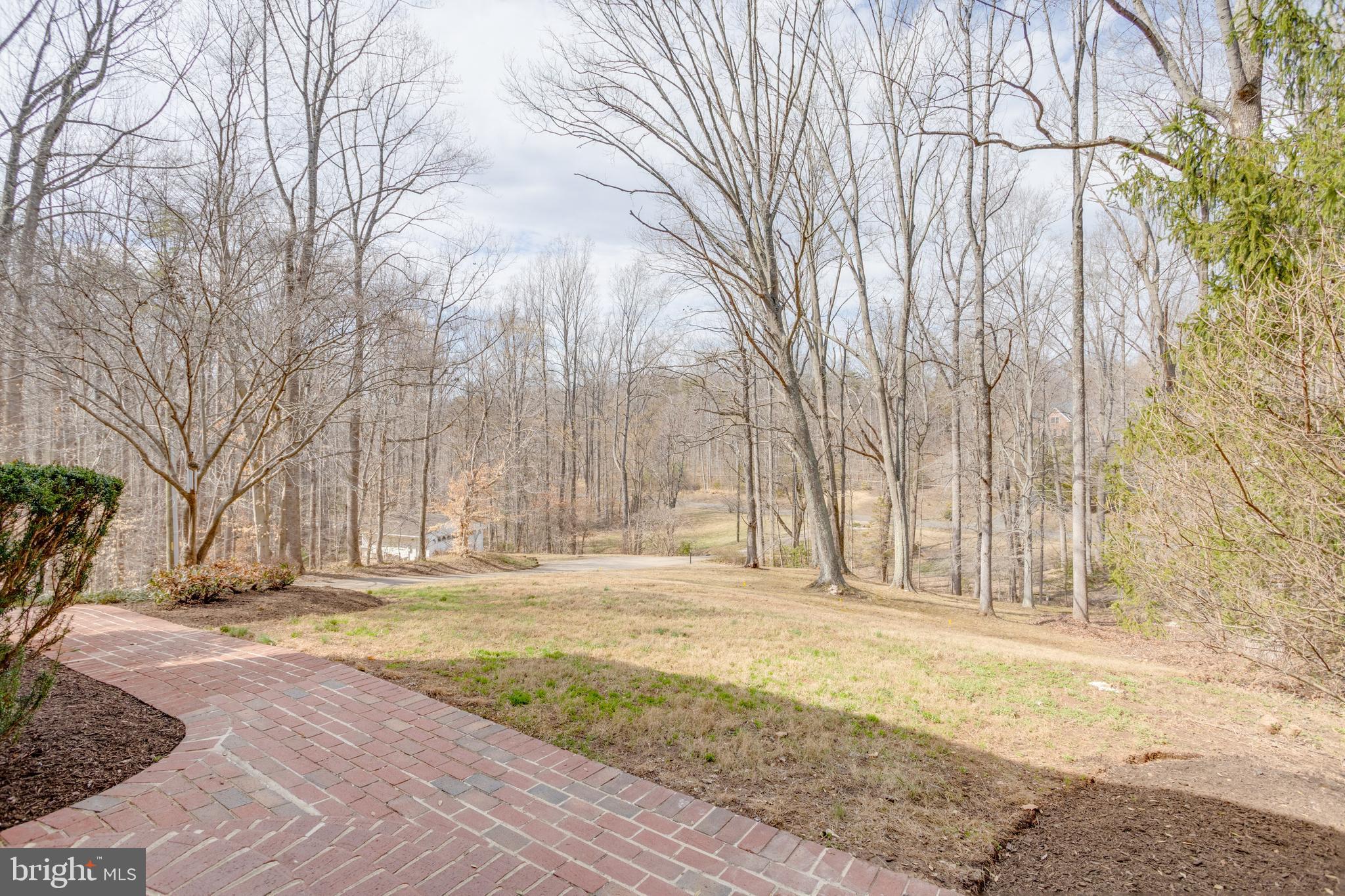 LAKEWOOD ESTATES - Residential