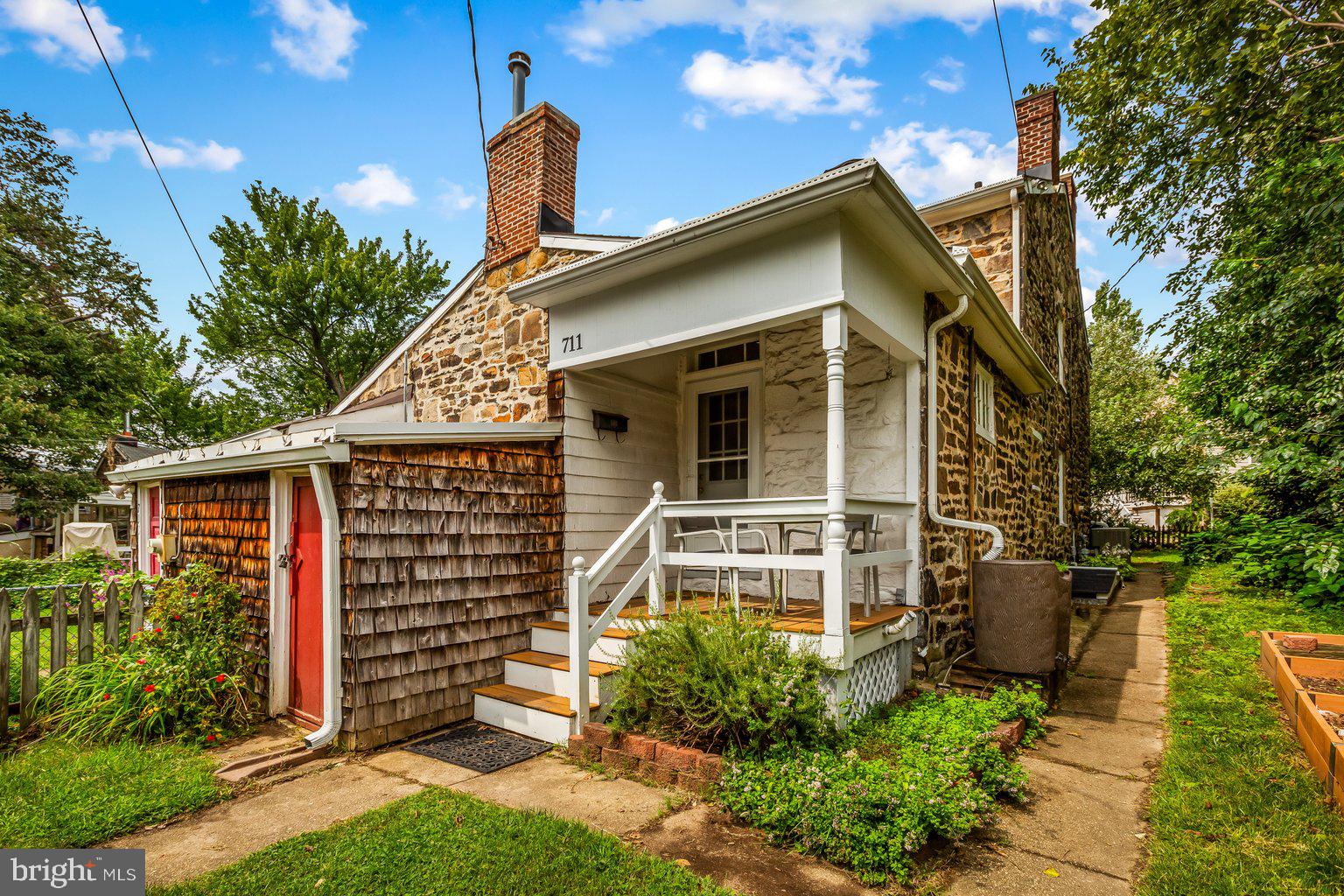 STONE HILL - Residential