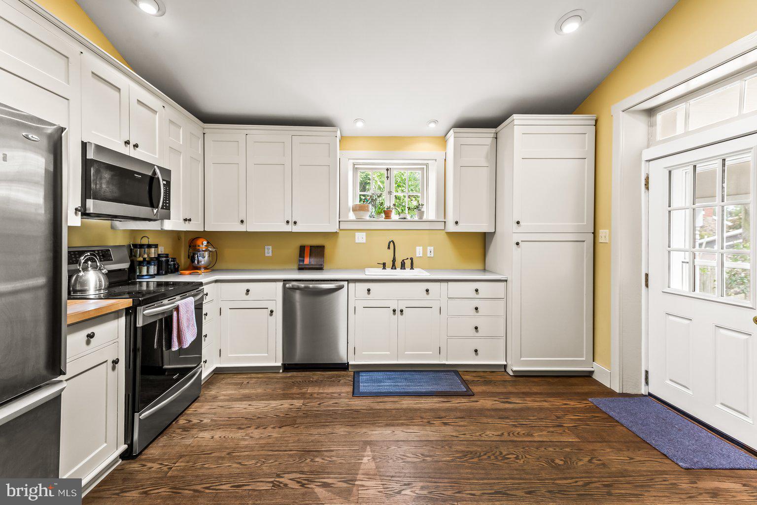 STONE HILL - Residential