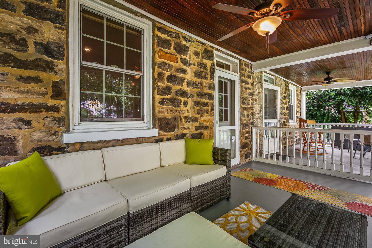 STONE HILL - Residential